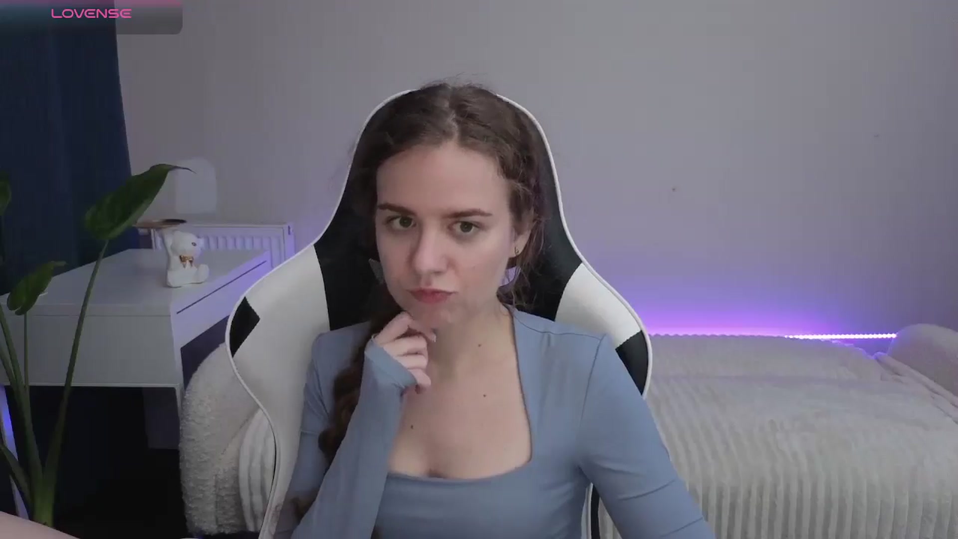 Gallery image thumbnail from BlueFlowerr's myfreecams stream on, 12/09/2025, 22:12 image 11 of 20