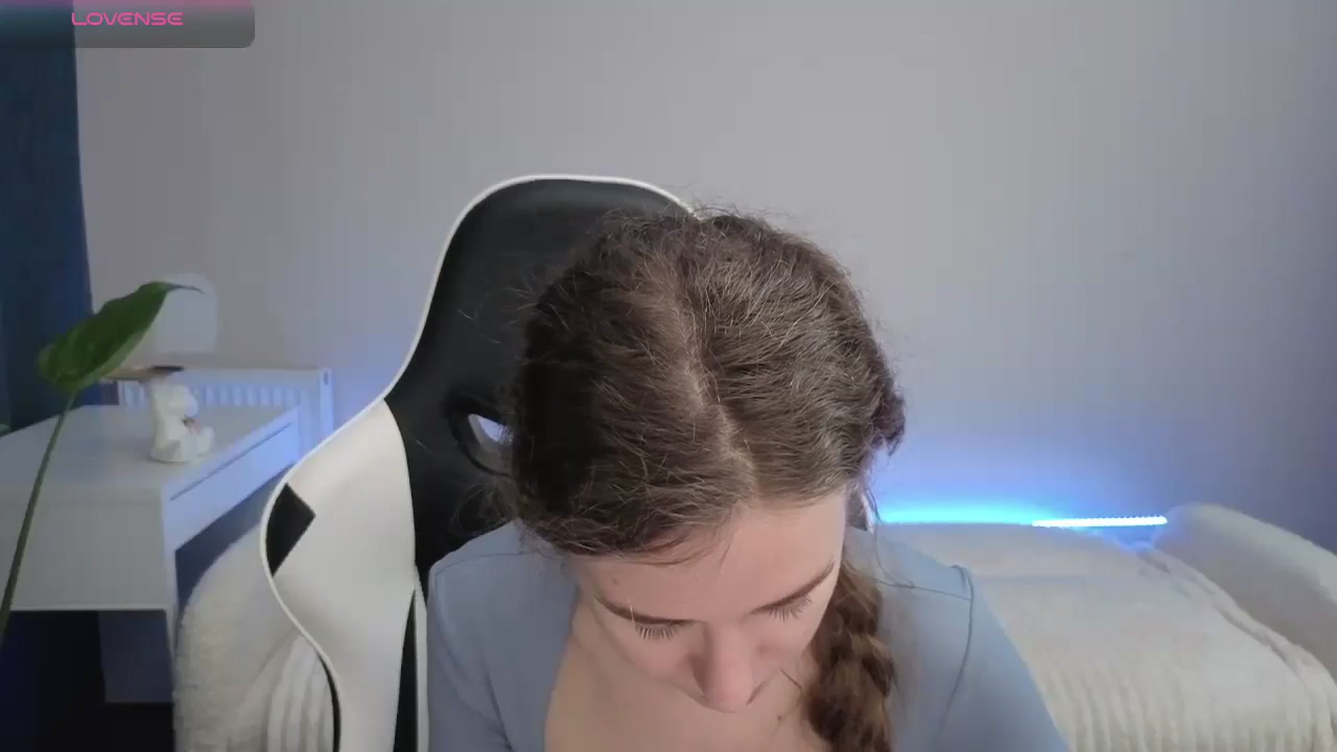Gallery image thumbnail from BlueFlowerr's myfreecams stream on, 12/10/2025, 02:03 image 11 of 20