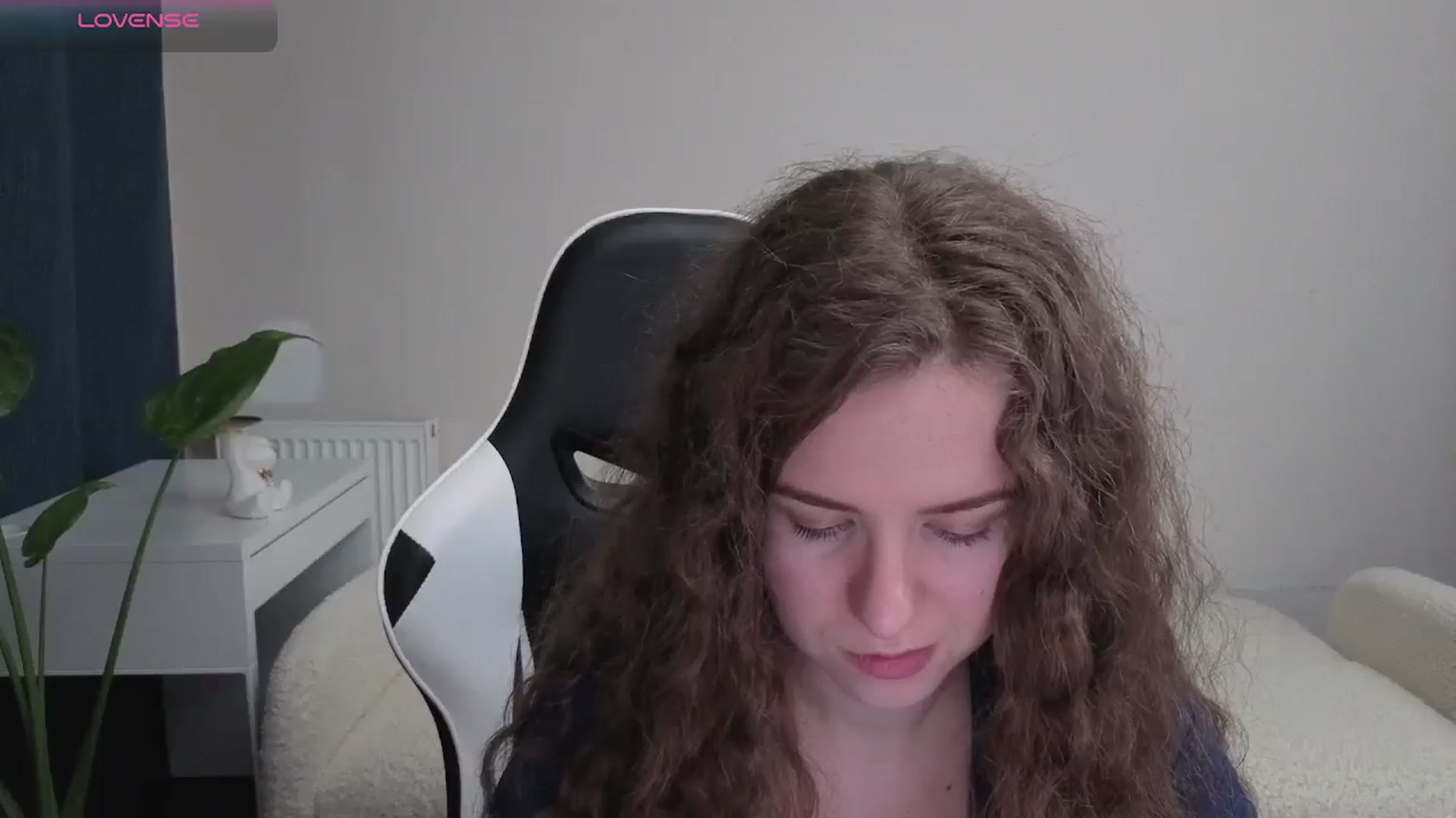 Gallery image thumbnail from BlueFlowerr's myfreecams stream on, 12/11/2025, 19:25 image 2 of 20