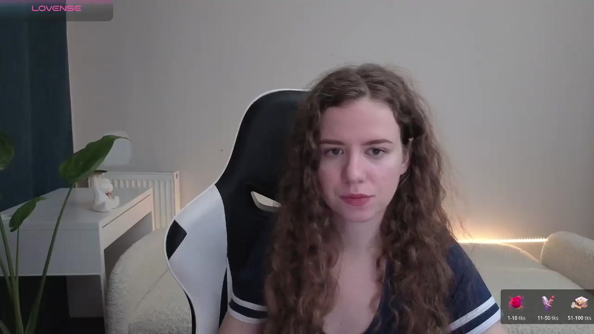 Gallery image thumbnail from BlueFlowerr's myfreecams stream on, 12/11/2025, 19:25 image 20 of 20