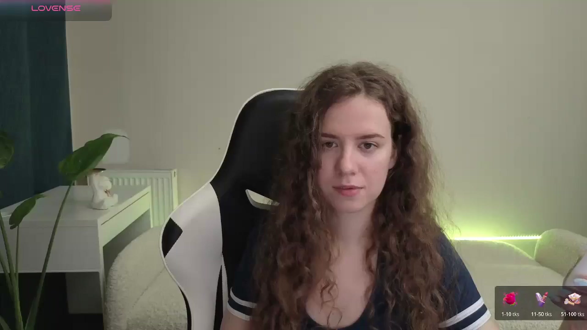 Gallery image thumbnail from BlueFlowerr's myfreecams stream on, 12/11/2025, 19:25 image 9 of 20