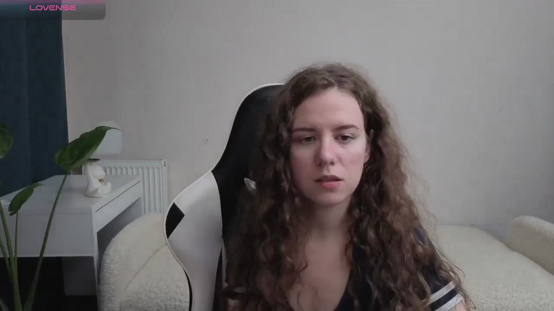 Gallery image thumbnail from BlueFlowerr's myfreecams stream on, 12/11/2025, 19:25 image 5 of 20