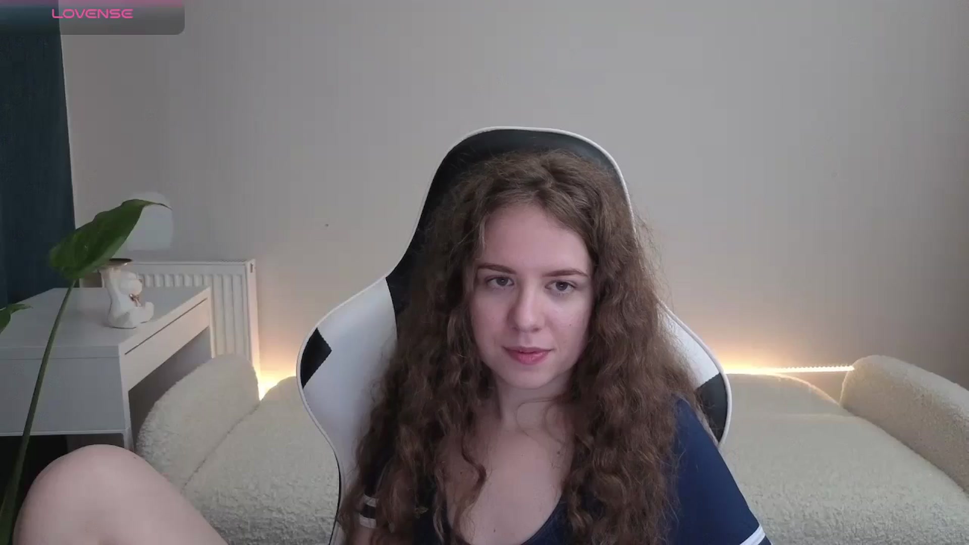 Gallery image thumbnail from BlueFlowerr's myfreecams stream on, 12/11/2025, 22:40 image 18 of 20
