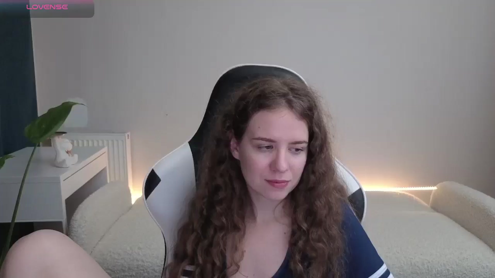 Gallery image thumbnail from BlueFlowerr's myfreecams stream on, 12/11/2025, 22:40 image 10 of 20