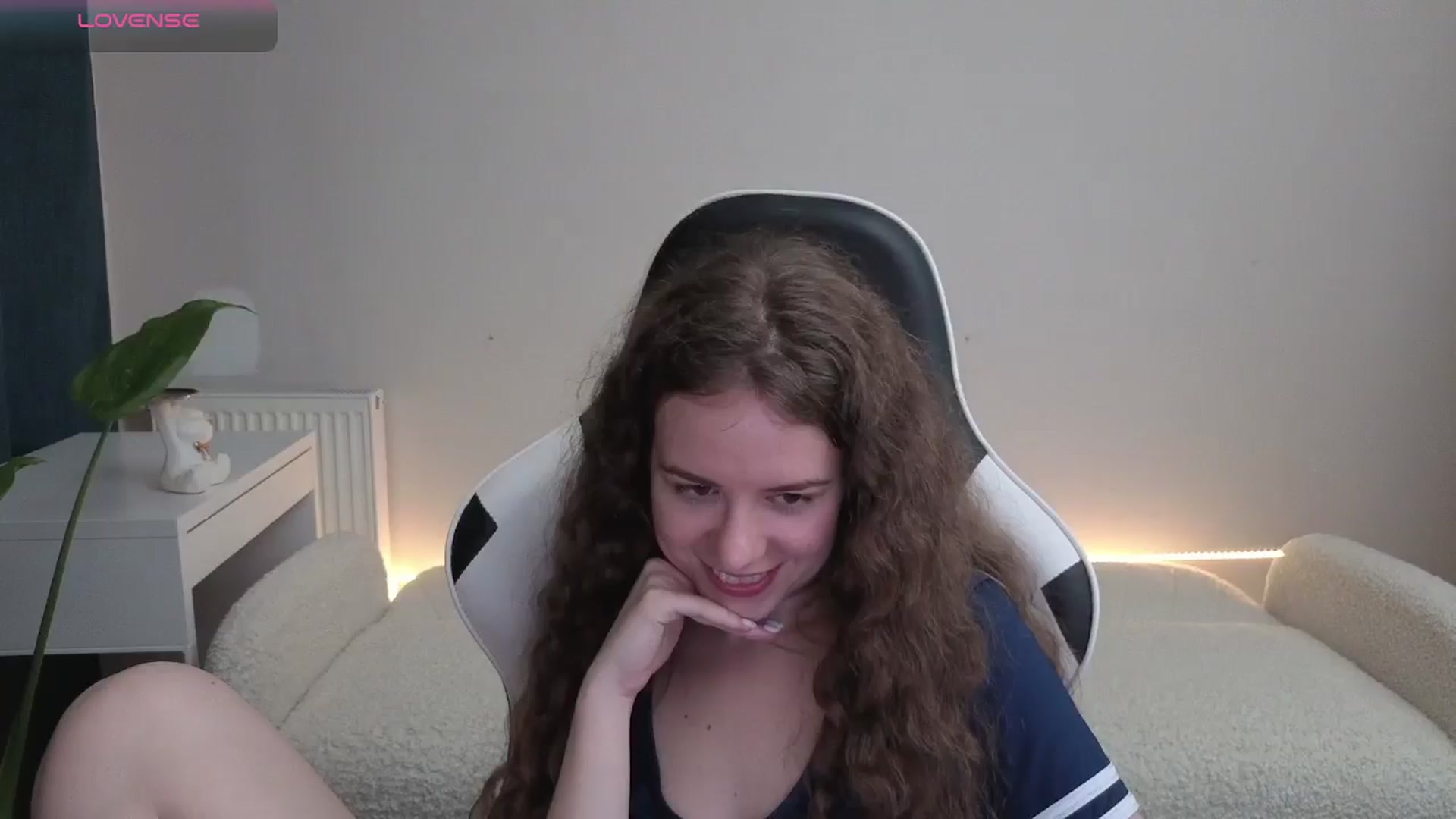 Gallery image thumbnail from BlueFlowerr's myfreecams stream on, 12/11/2025, 22:40 image 13 of 20