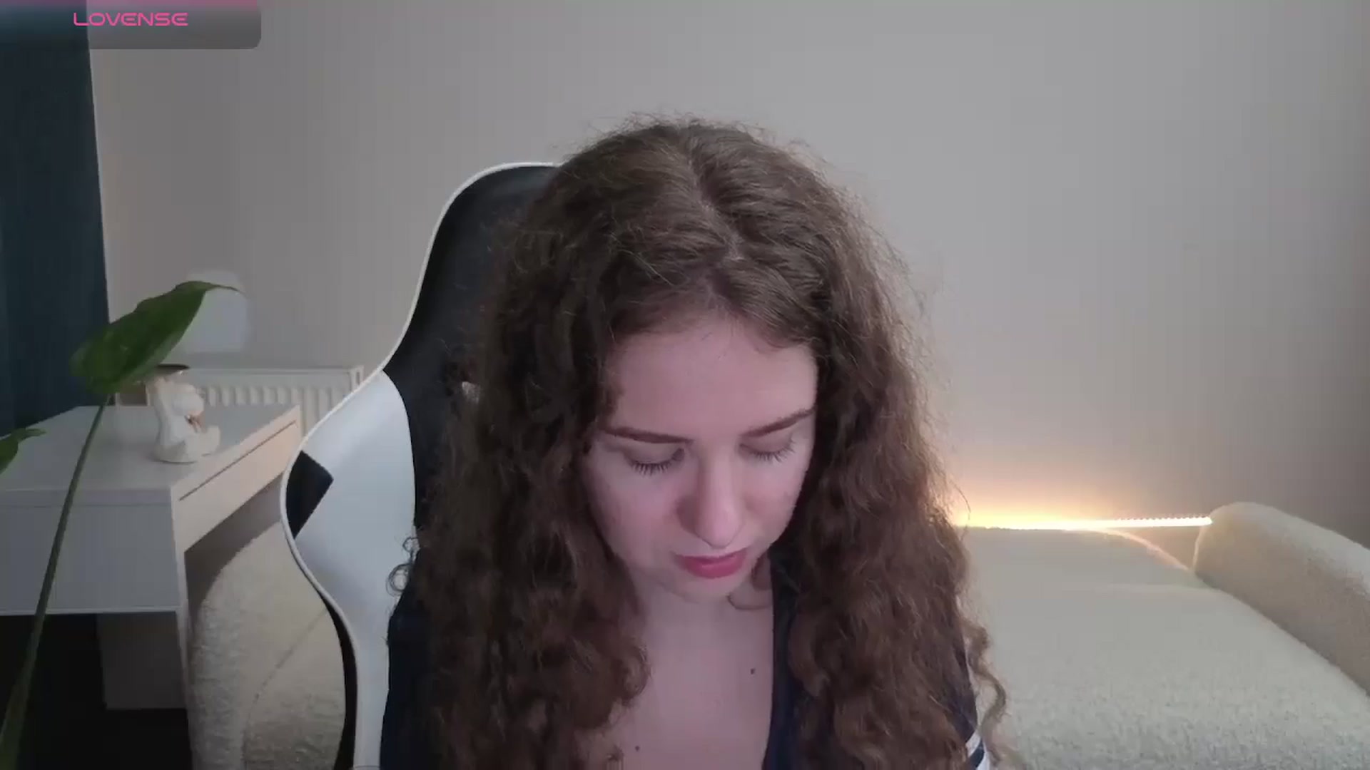 Gallery image thumbnail from BlueFlowerr's myfreecams stream on, 12/11/2025, 22:40 image 7 of 20