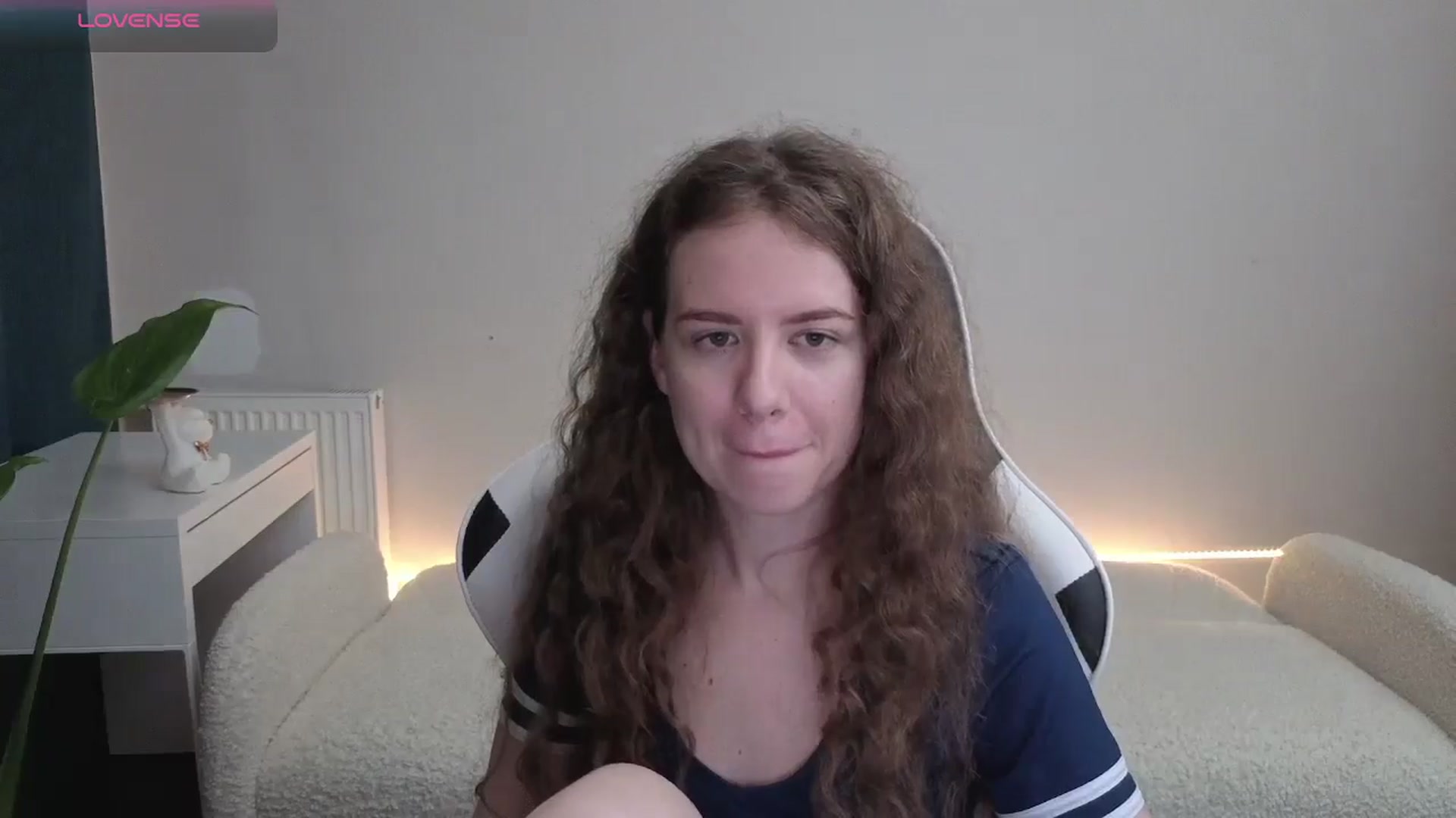 Gallery image thumbnail from BlueFlowerr's myfreecams stream on, 12/11/2025, 22:40 image 19 of 20