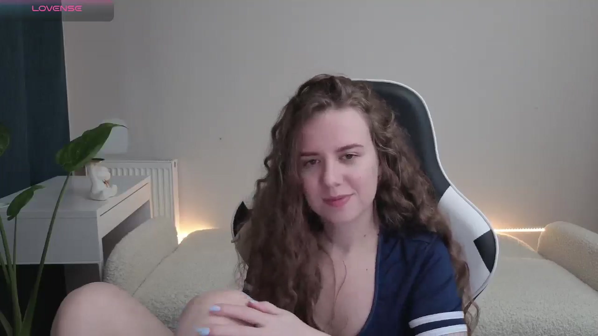 Gallery image thumbnail from BlueFlowerr's myfreecams stream on, 12/12/2025, 24:08 image 12 of 20