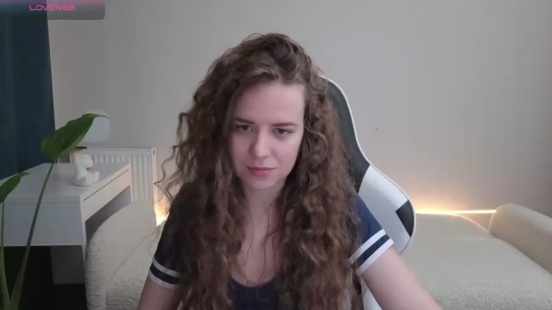 Gallery image thumbnail from BlueFlowerr's myfreecams stream on, 12/12/2025, 24:08 image 7 of 20