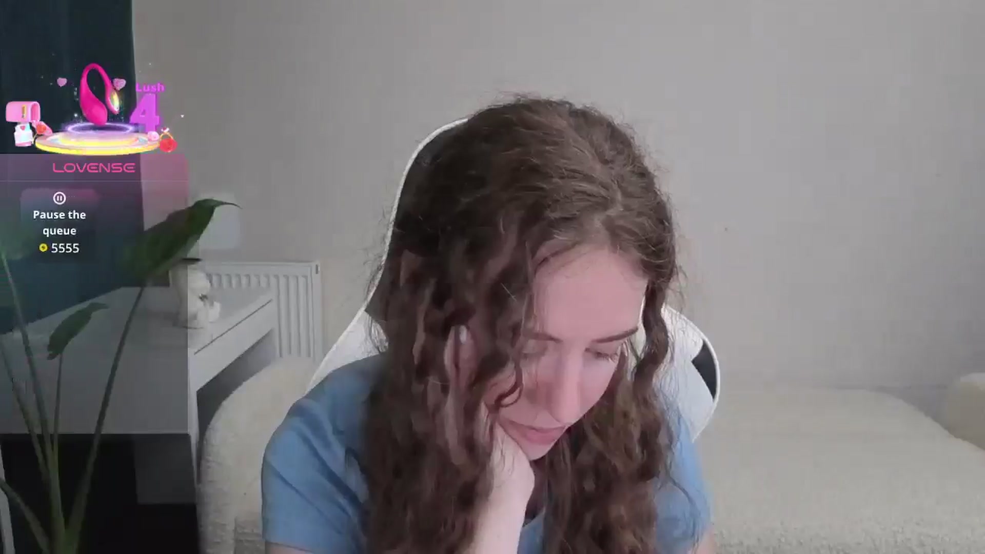 Gallery image thumbnail from BlueFlowerr's myfreecams stream on, 12/12/2025, 19:32 image 18 of 20