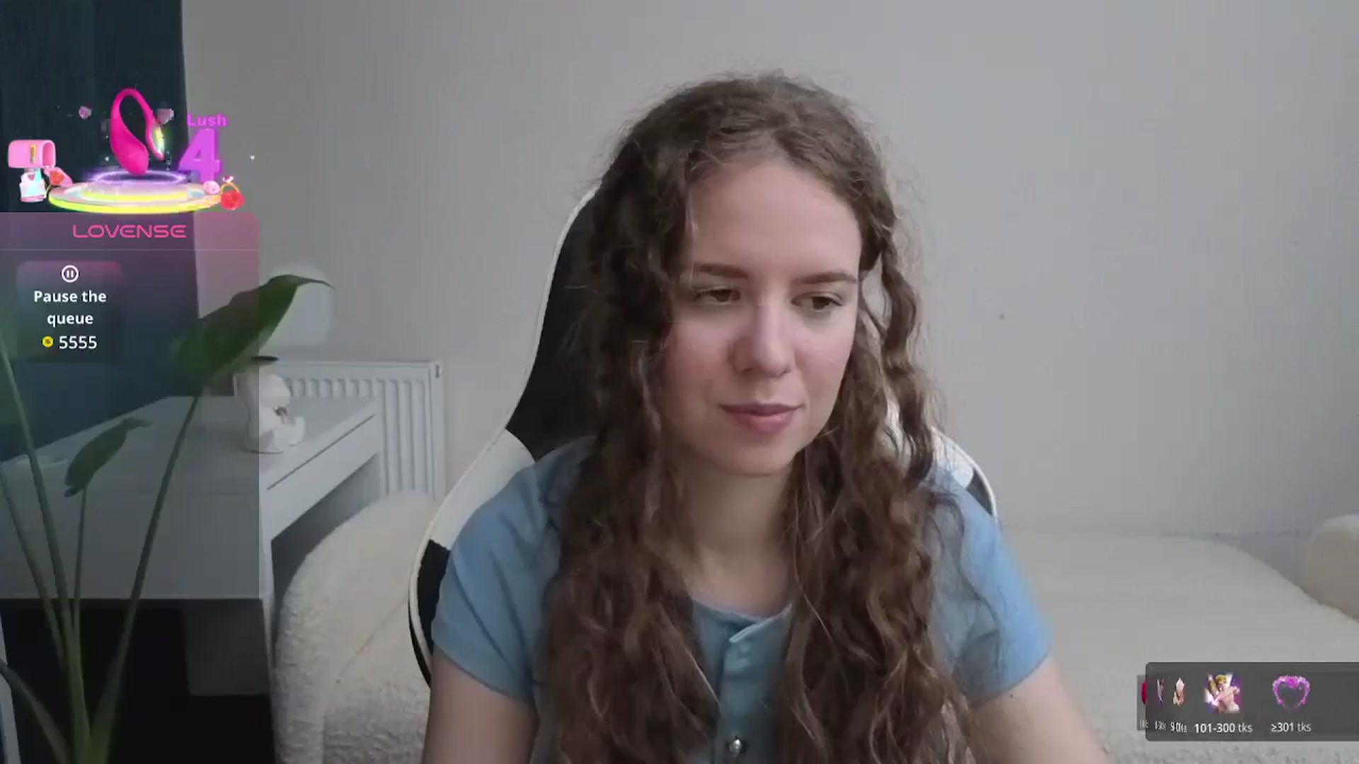 Gallery image thumbnail from BlueFlowerr's myfreecams stream on, 12/12/2025, 19:32 image 8 of 20