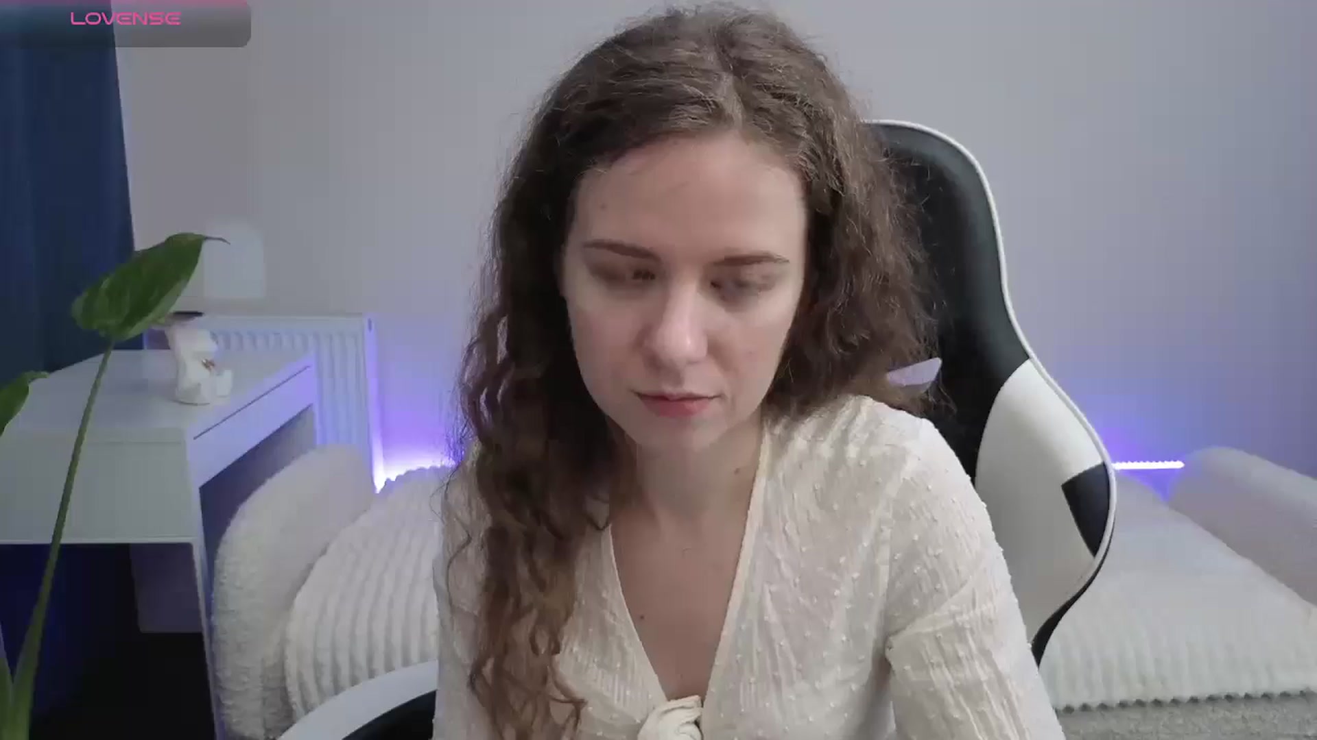 Gallery image thumbnail from BlueFlowerr's myfreecams stream on, 12/13/2025, 23:55 image 6 of 20