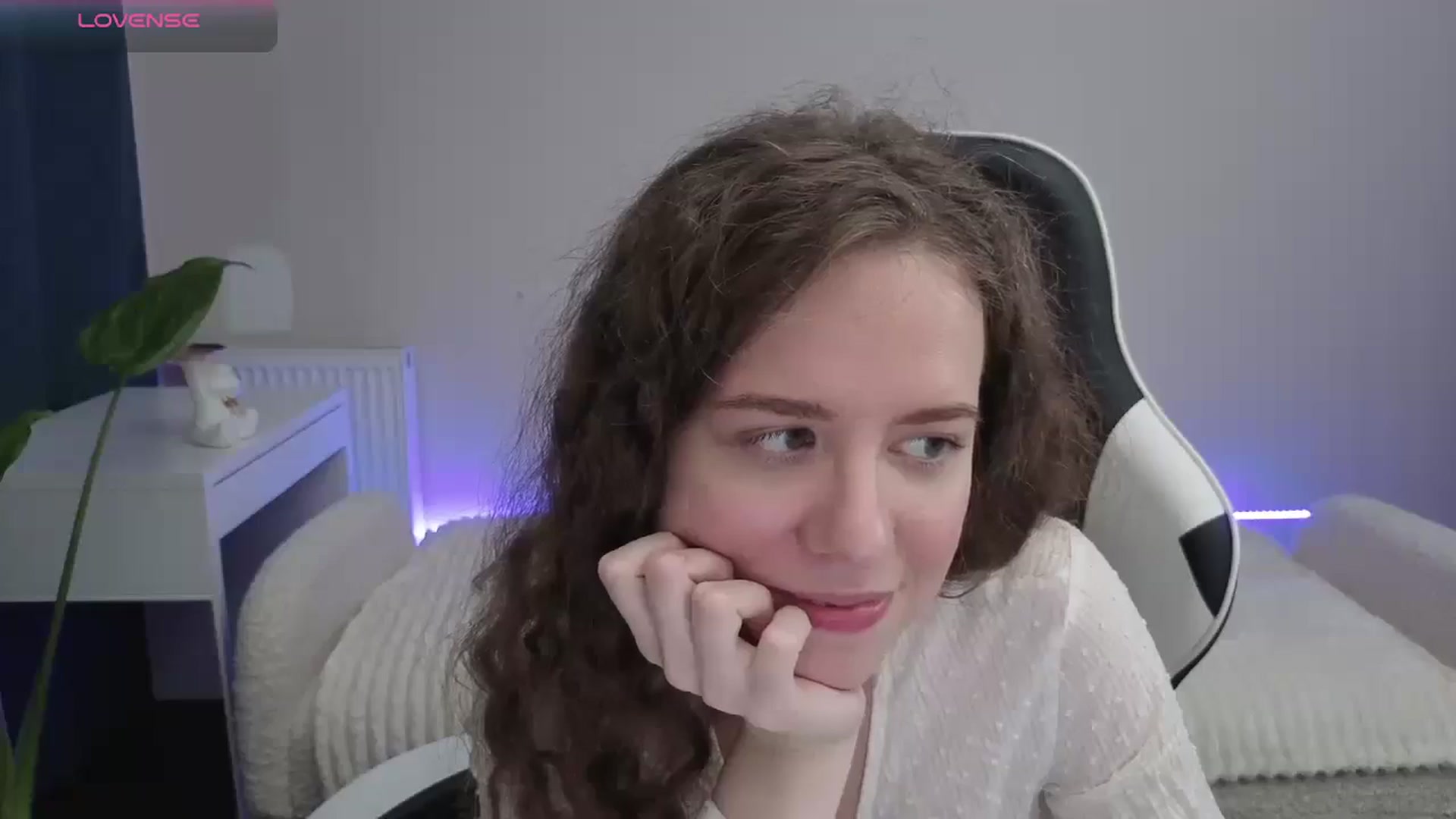 Gallery image thumbnail from BlueFlowerr's myfreecams stream on, 12/13/2025, 23:55 image 4 of 20