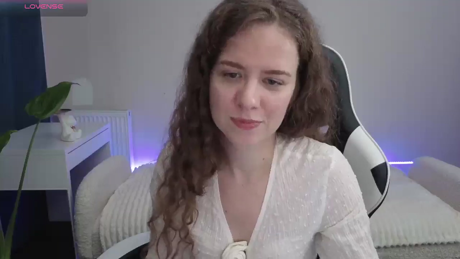 Gallery image thumbnail from BlueFlowerr's myfreecams stream on, 12/13/2025, 23:55 image 3 of 20