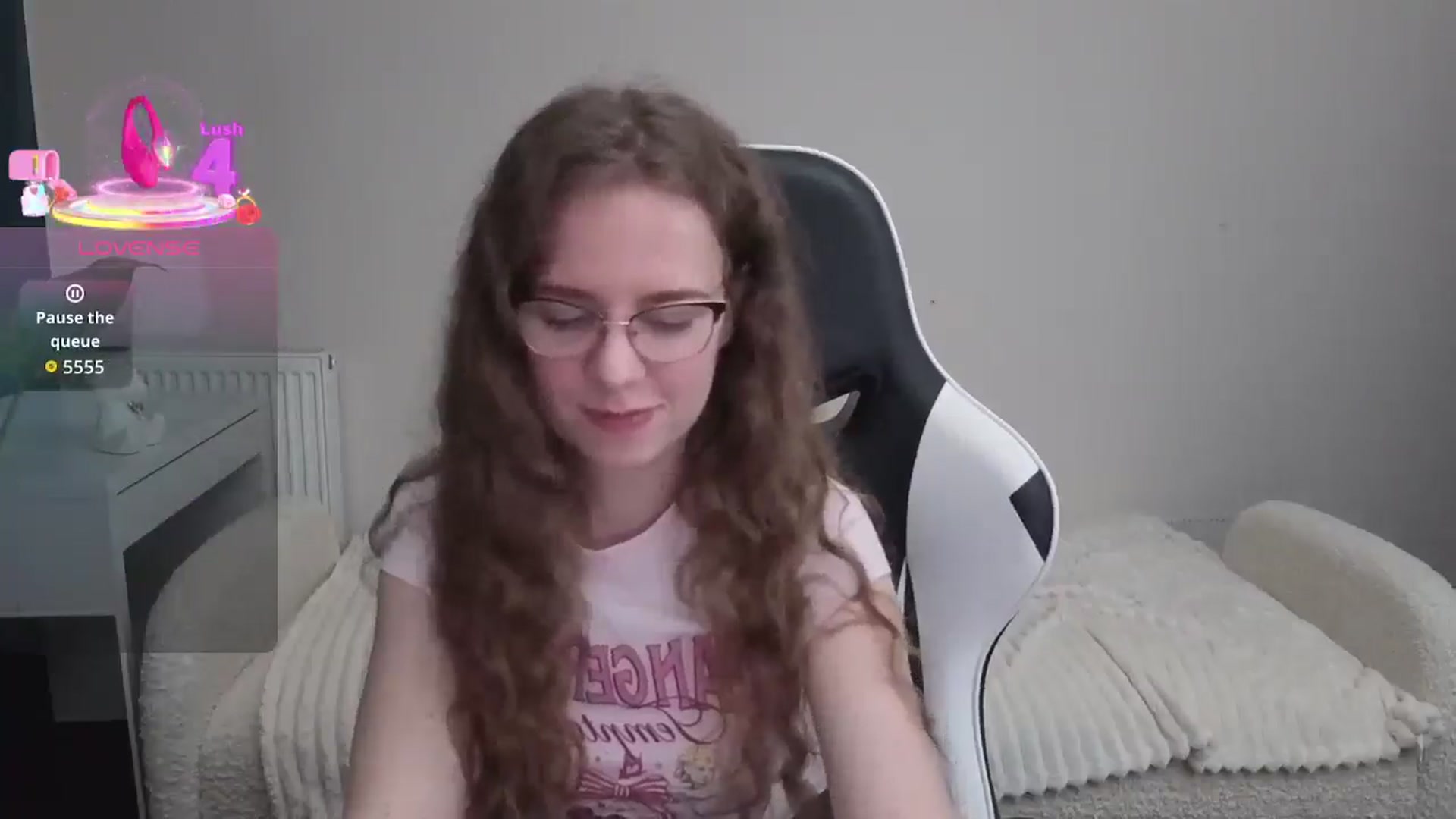 Gallery image thumbnail from BlueFlowerr's myfreecams stream on, 12/15/2025, 20:37 image 11 of 20