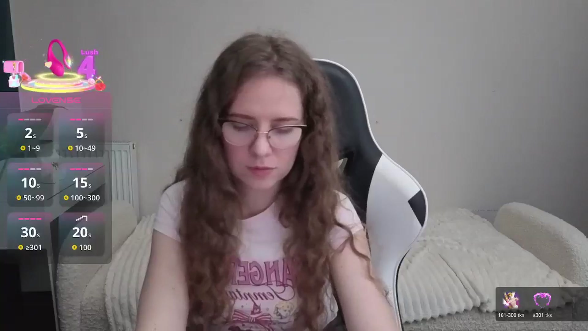 Gallery image thumbnail from BlueFlowerr's myfreecams stream on, 12/15/2025, 20:37 image 5 of 20