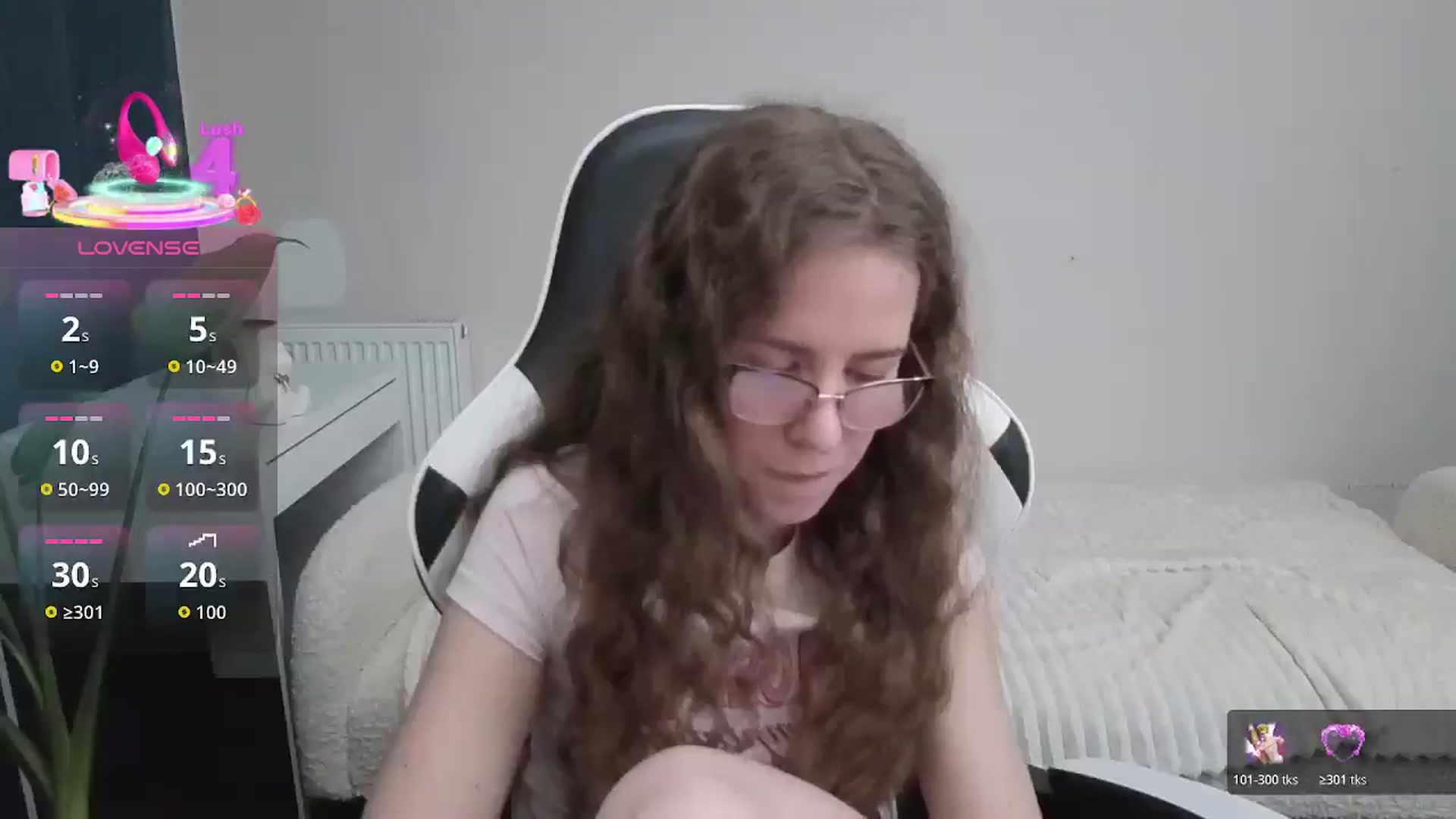 Gallery image thumbnail from BlueFlowerr's myfreecams stream on, 12/15/2025, 22:18 image 4 of 20