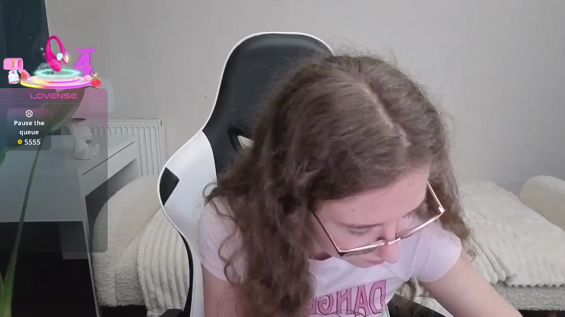 Gallery image thumbnail from BlueFlowerr's myfreecams stream on, 12/15/2025, 22:18 image 12 of 20