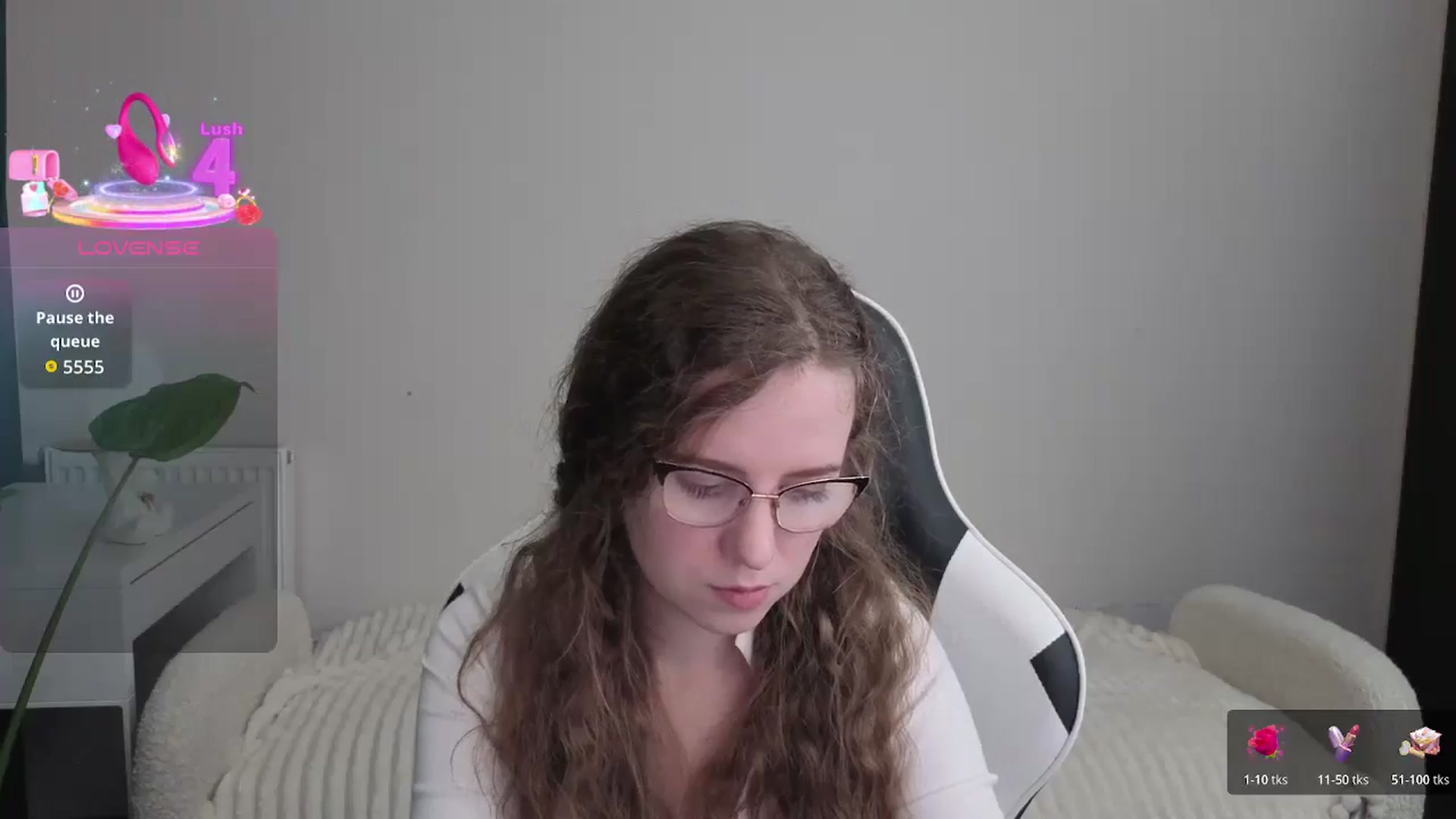 Gallery image thumbnail from BlueFlowerr's myfreecams stream on, 12/18/2025, 19:16 image 20 of 20