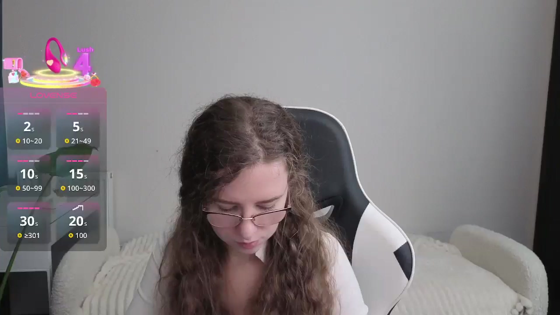 Gallery image thumbnail from BlueFlowerr's myfreecams stream on, 12/18/2025, 19:16 image 19 of 20