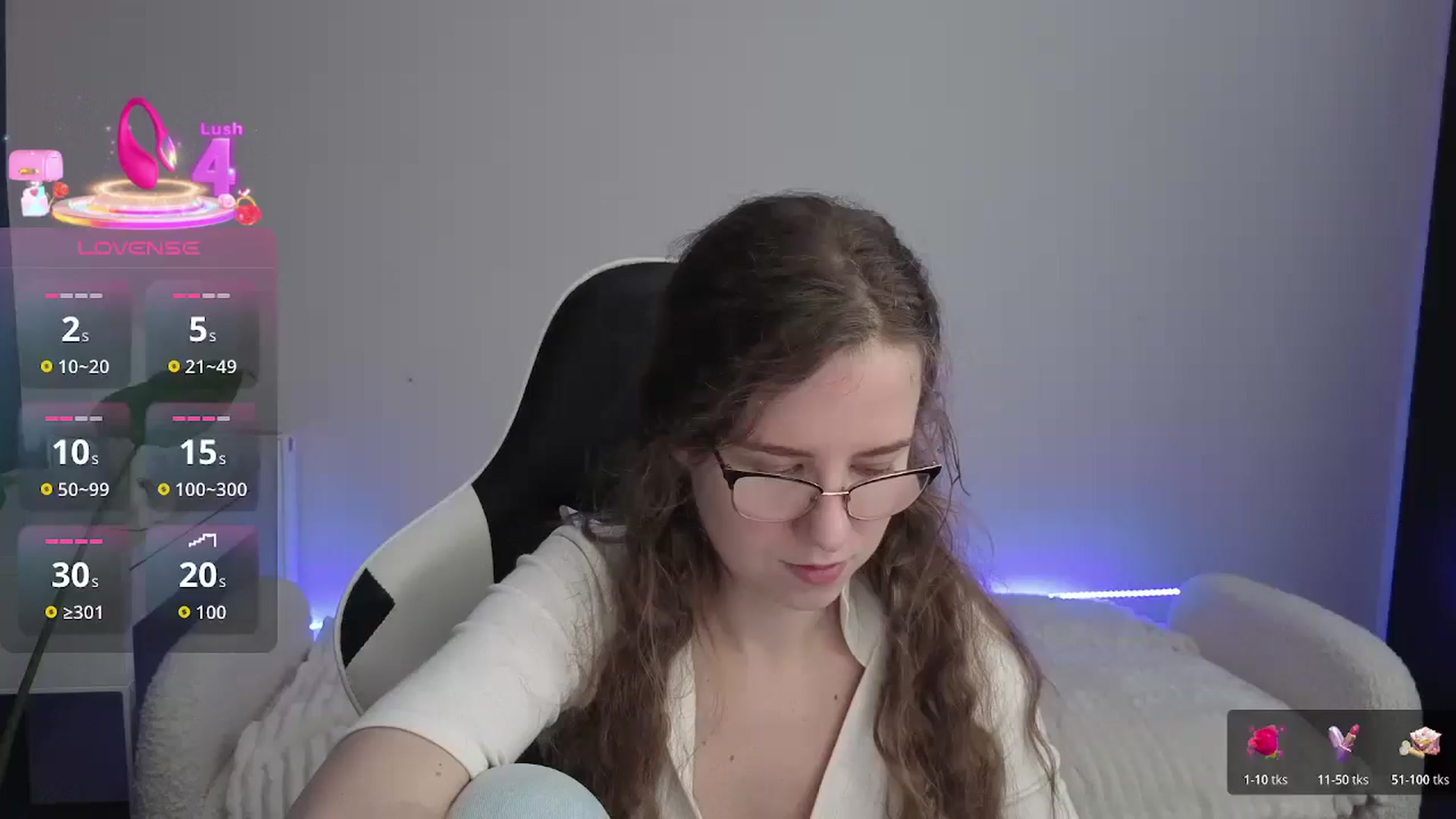 Gallery image thumbnail from BlueFlowerr's myfreecams stream on, 12/18/2025, 21:59 image 6 of 20