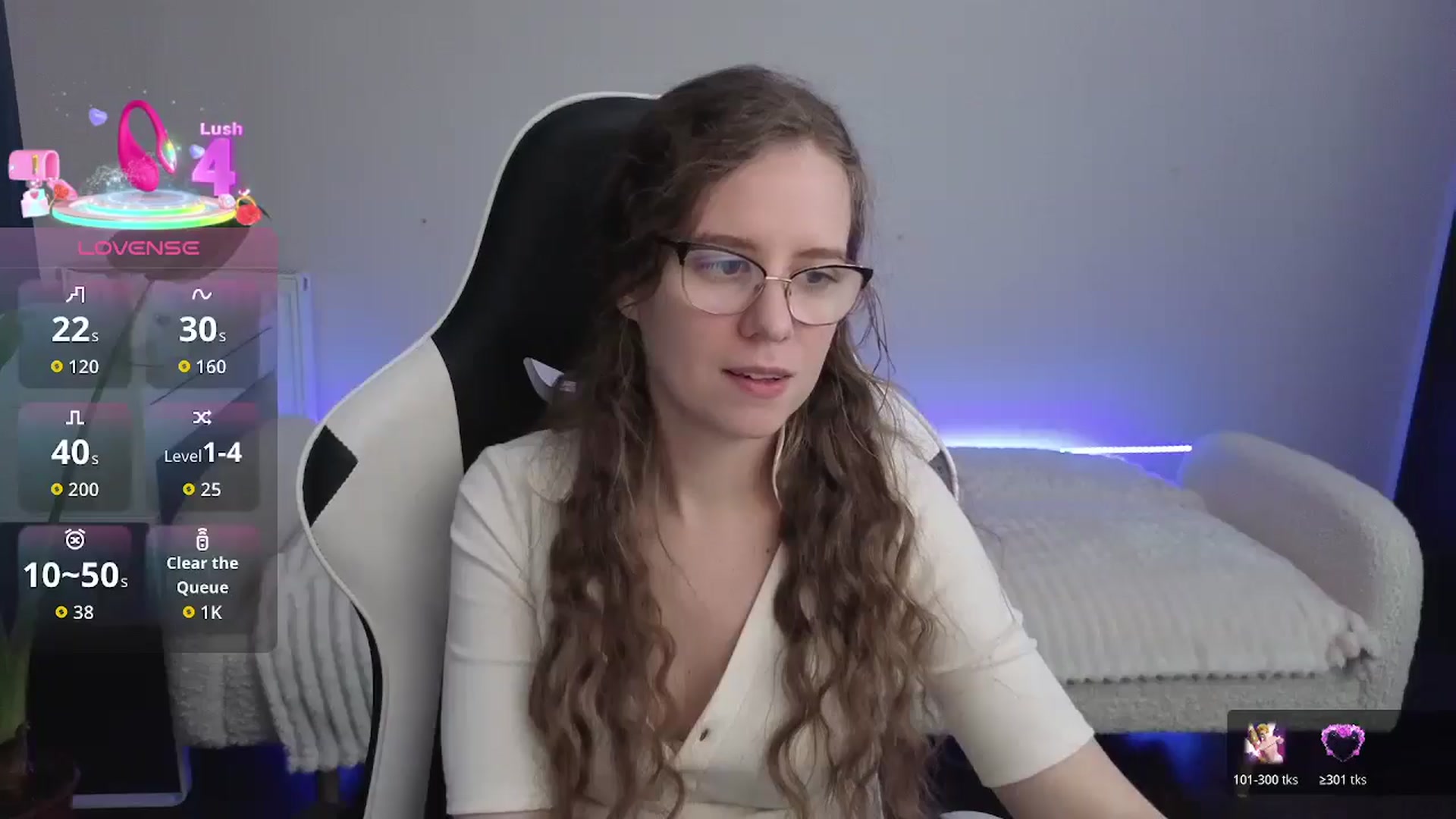 Gallery image thumbnail from BlueFlowerr's myfreecams stream on, 12/18/2025, 21:59 image 3 of 20