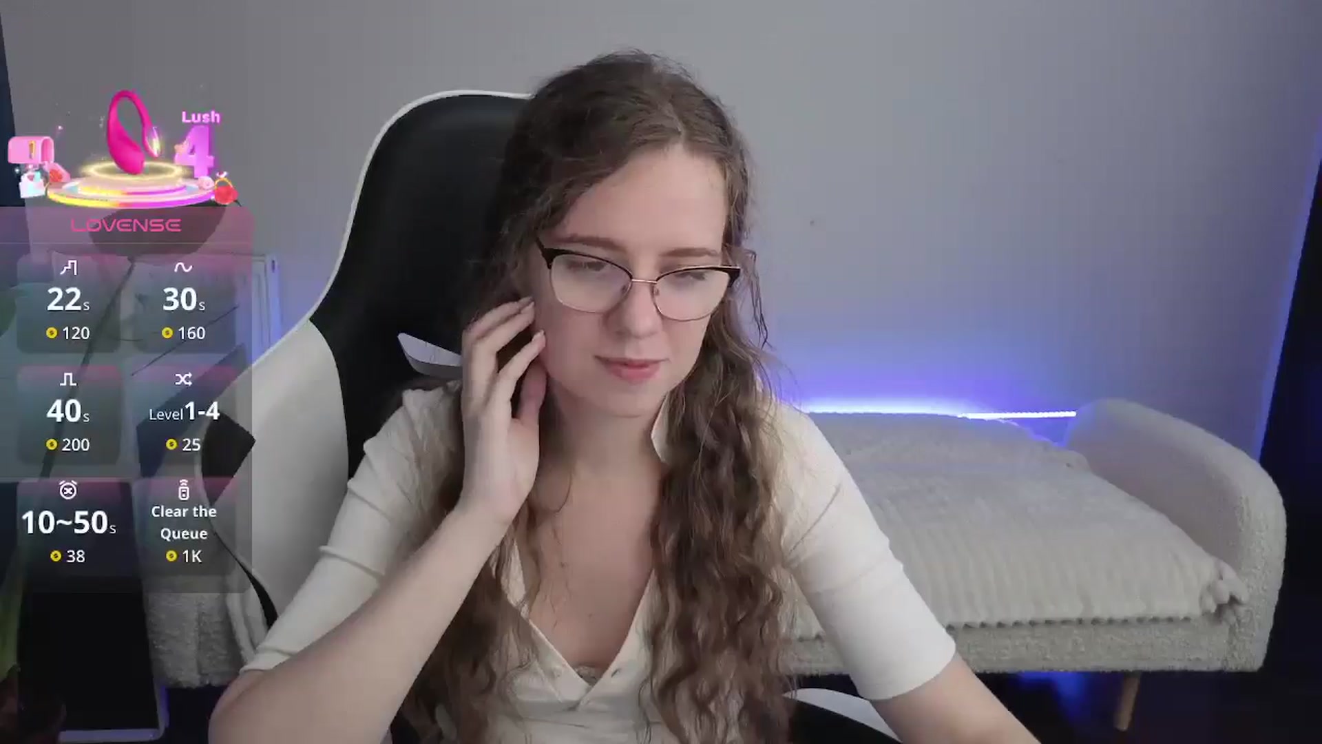 Gallery image thumbnail from BlueFlowerr's myfreecams stream on, 12/18/2025, 21:59 image 17 of 20