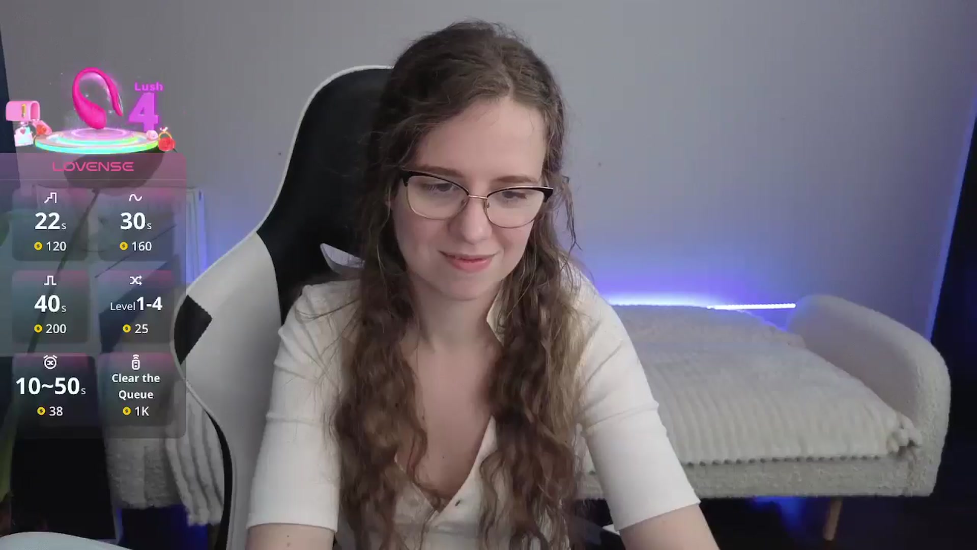Gallery image thumbnail from BlueFlowerr's myfreecams stream on, 12/18/2025, 21:59 image 13 of 20
