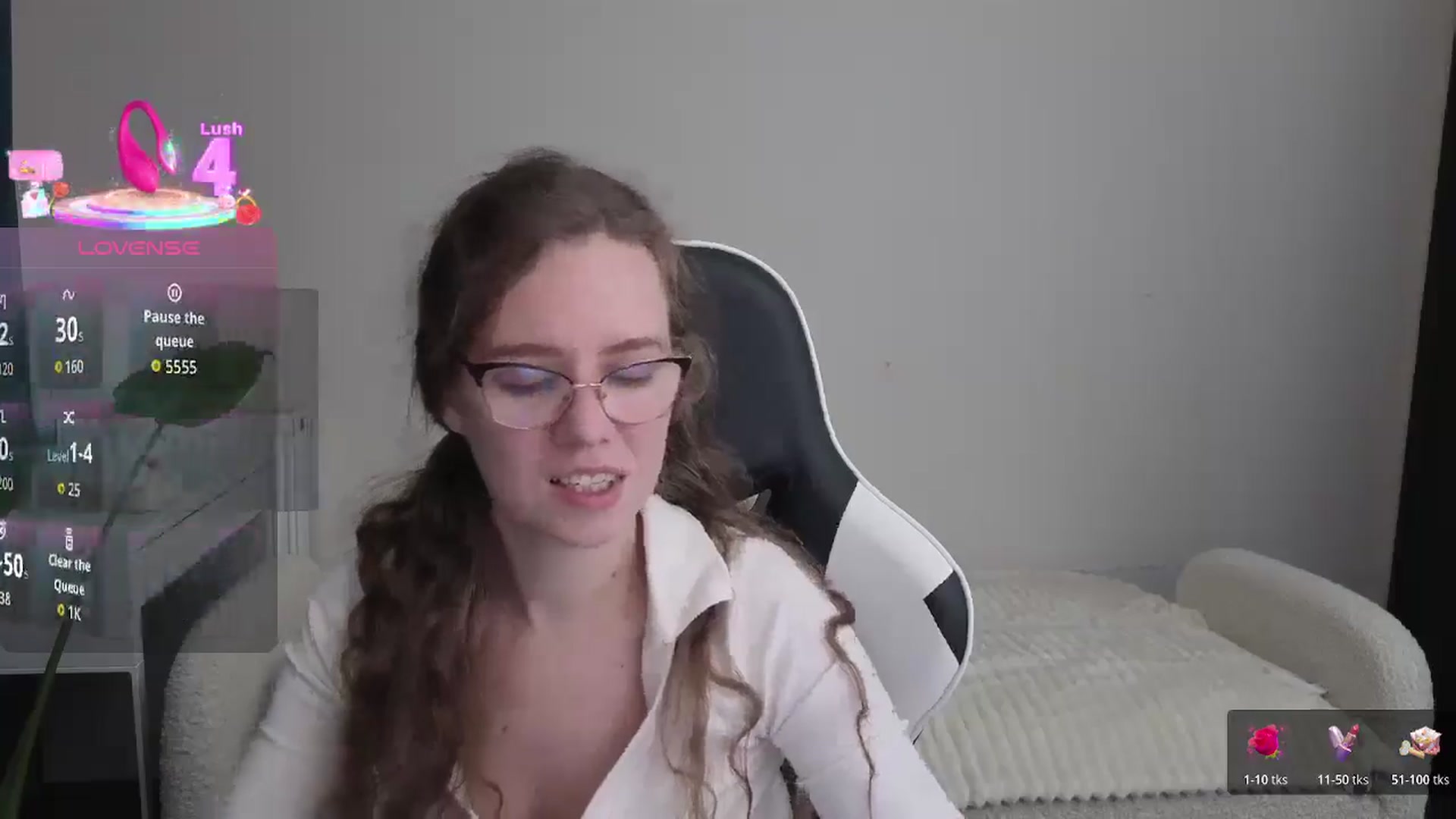 Gallery image thumbnail from BlueFlowerr's myfreecams stream on, 12/19/2025, 24:08 image 20 of 20