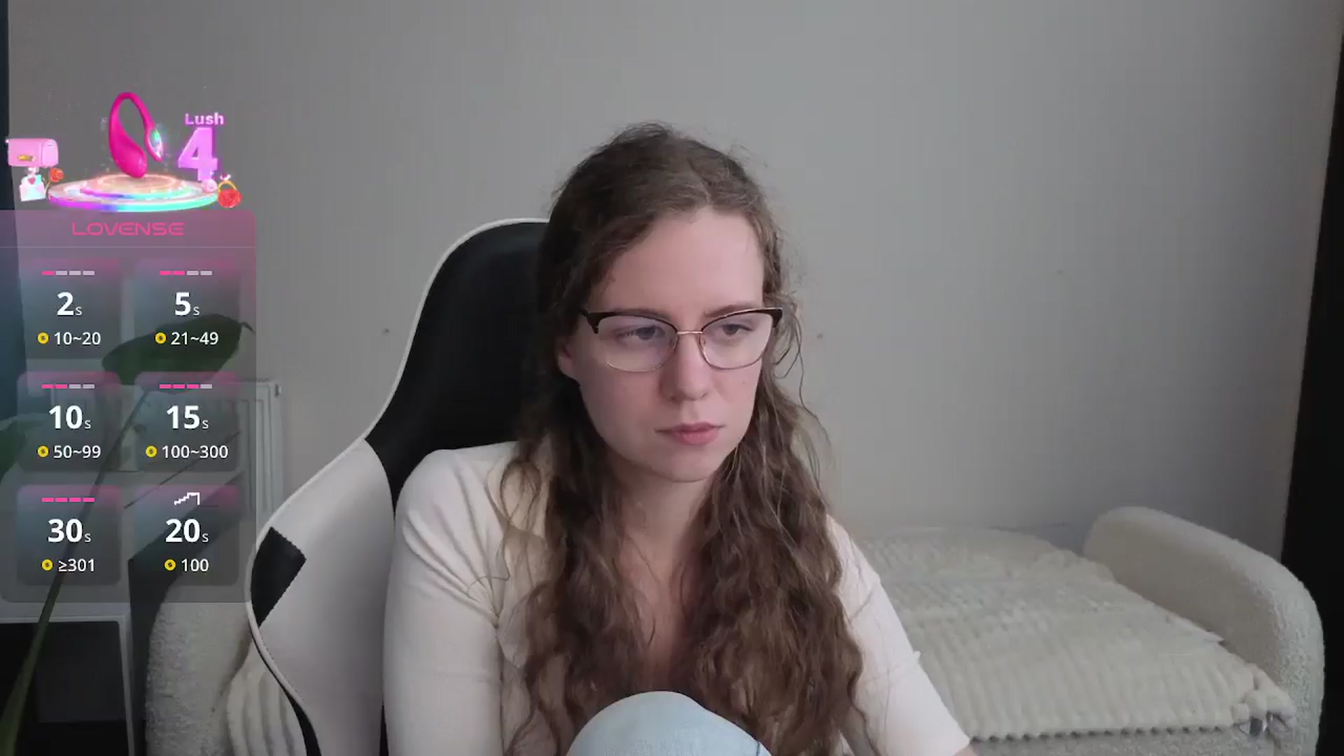 Gallery image thumbnail from BlueFlowerr's myfreecams stream on, 12/19/2025, 24:08 image 10 of 20