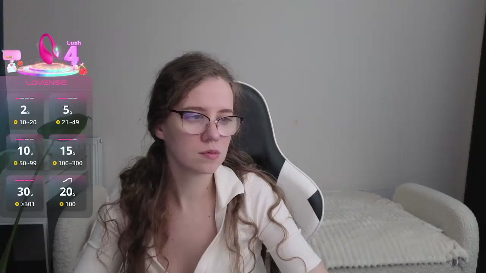 Gallery image thumbnail from BlueFlowerr's myfreecams stream on, 12/19/2025, 24:08 image 18 of 20