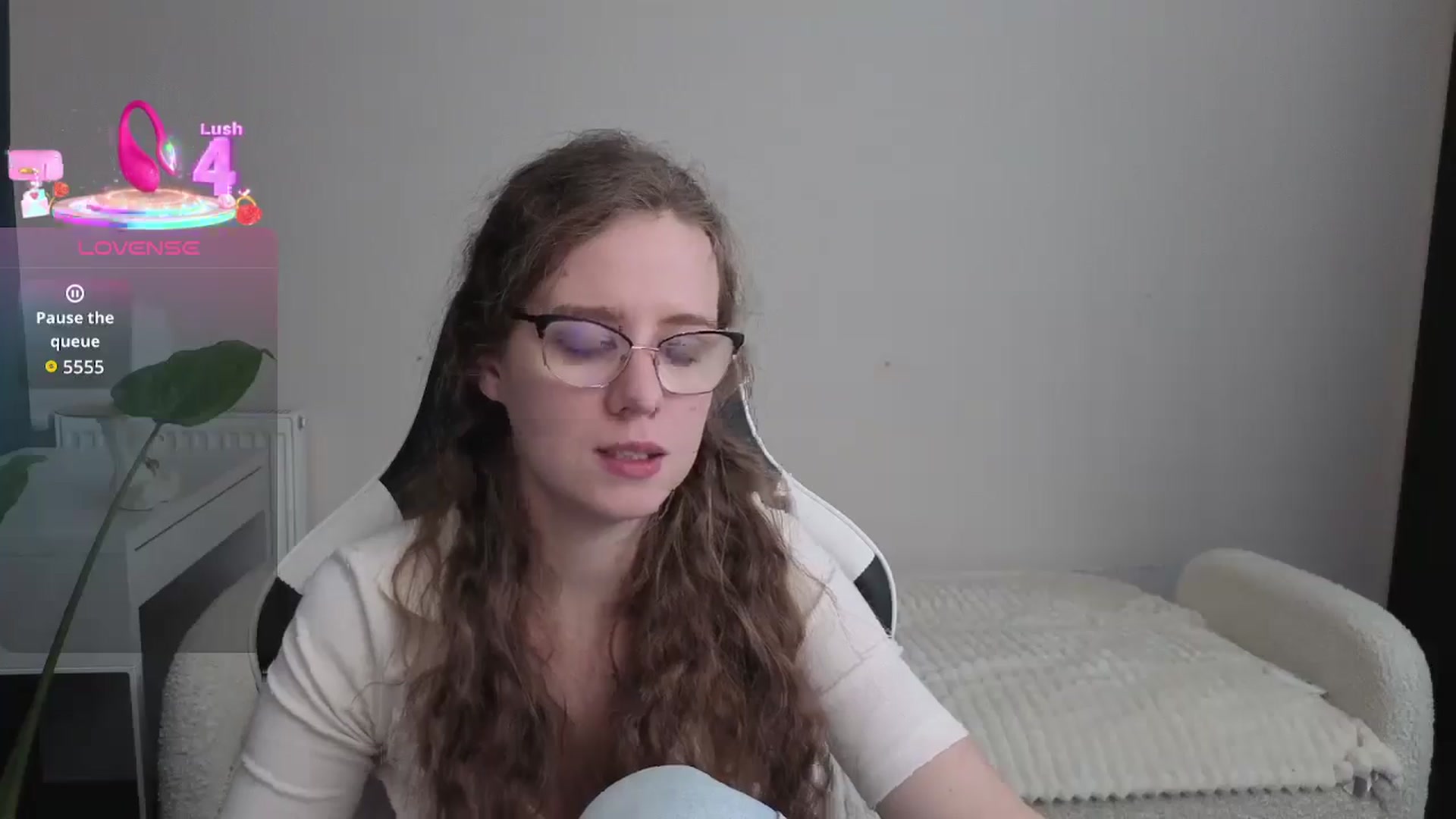 Gallery image thumbnail from BlueFlowerr's myfreecams stream on, 12/19/2025, 24:08 image 9 of 20