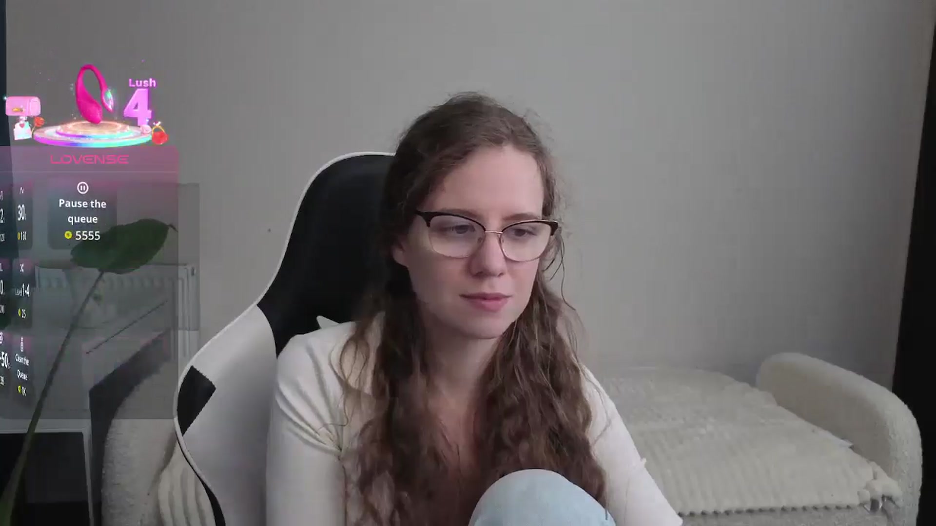 Gallery image thumbnail from BlueFlowerr's myfreecams stream on, 12/19/2025, 24:08 image 12 of 20
