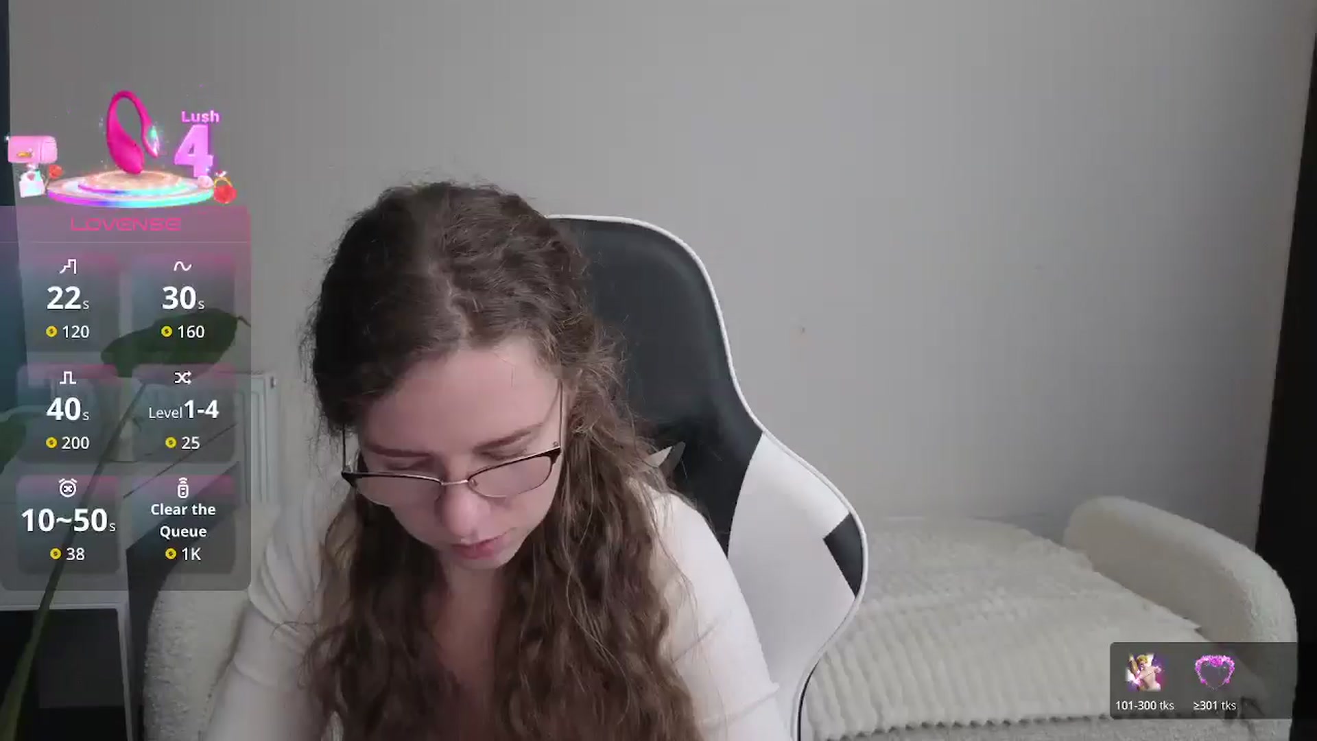 Gallery image thumbnail from BlueFlowerr's myfreecams stream on, 12/19/2025, 24:08 image 15 of 20