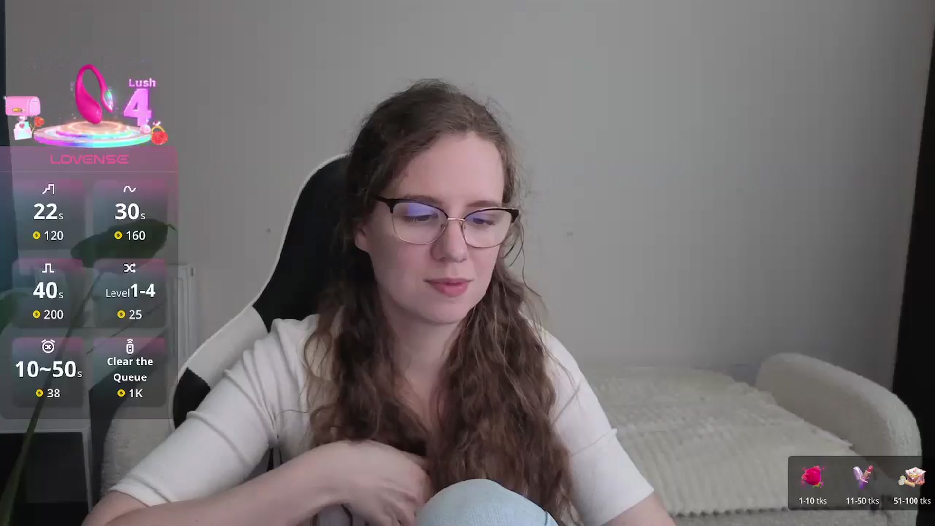 Gallery image thumbnail from BlueFlowerr's myfreecams stream on, 12/19/2025, 24:08 image 11 of 20