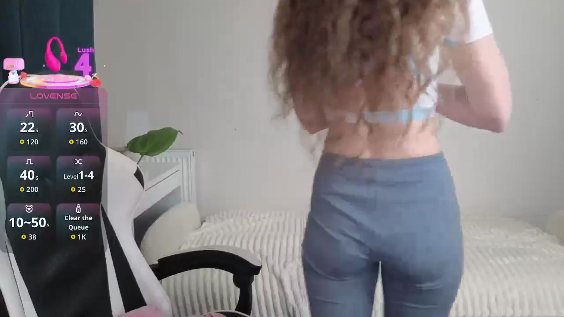 Gallery image thumbnail from BlueFlowerr's myfreecams stream on, 12/19/2025, 17:43 image 12 of 20