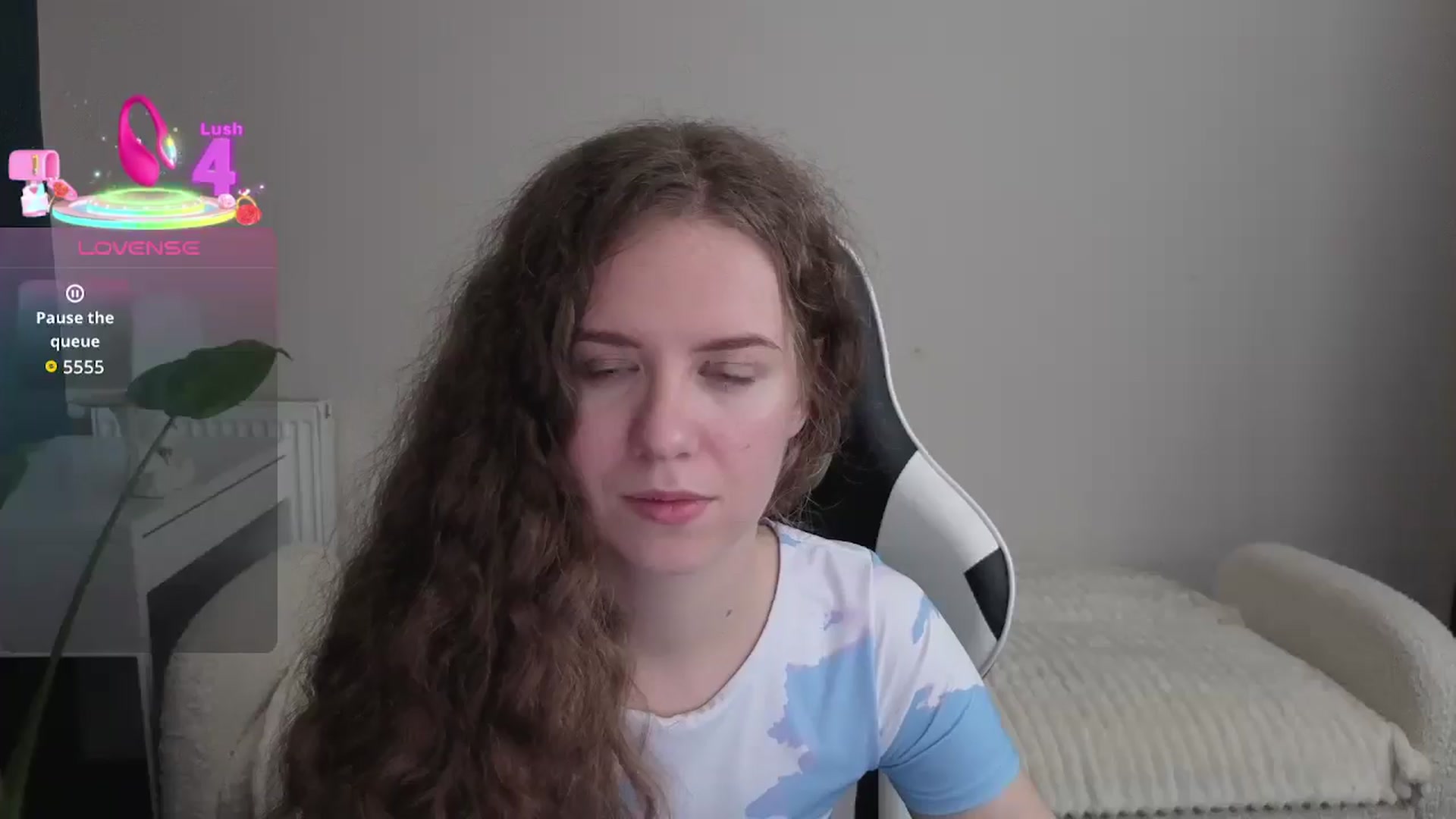 Gallery image thumbnail from BlueFlowerr's myfreecams stream on, 12/19/2025, 20:08 image 8 of 20