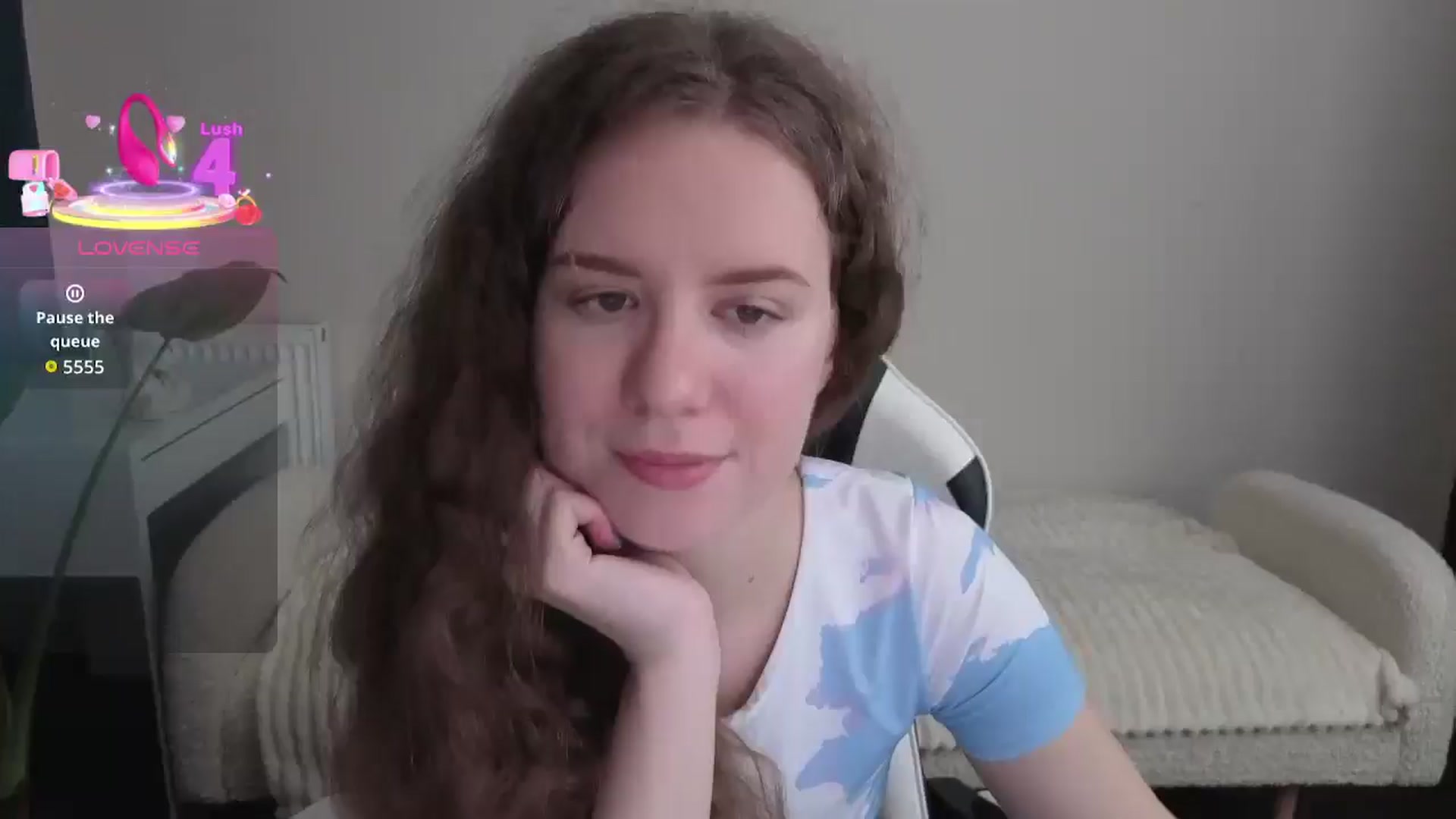 Gallery image thumbnail from BlueFlowerr's myfreecams stream on, 12/19/2025, 20:08 image 1 of 20