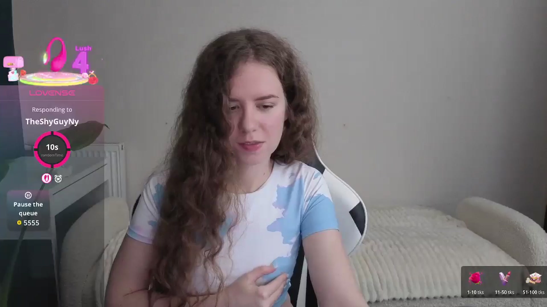 Gallery image thumbnail from BlueFlowerr's myfreecams stream on, 12/19/2025, 20:54 image 13 of 20