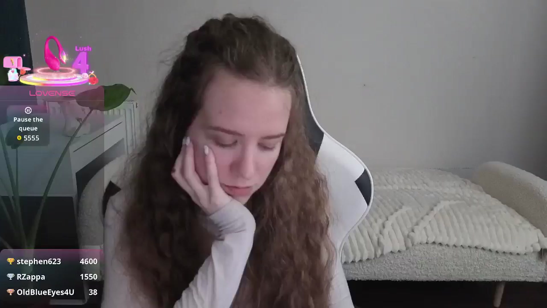 Gallery image thumbnail from BlueFlowerr's myfreecams stream on, 12/20/2025, 20:32 image 16 of 20