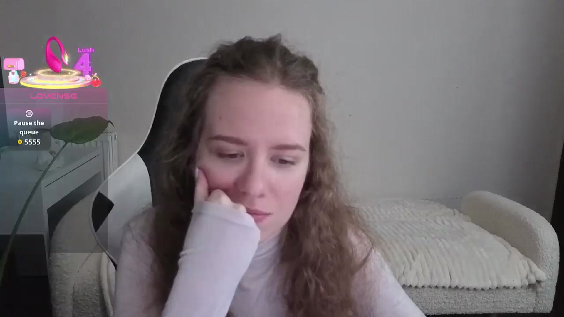 Gallery image thumbnail from BlueFlowerr's myfreecams stream on, 12/20/2025, 22:34 image 6 of 20