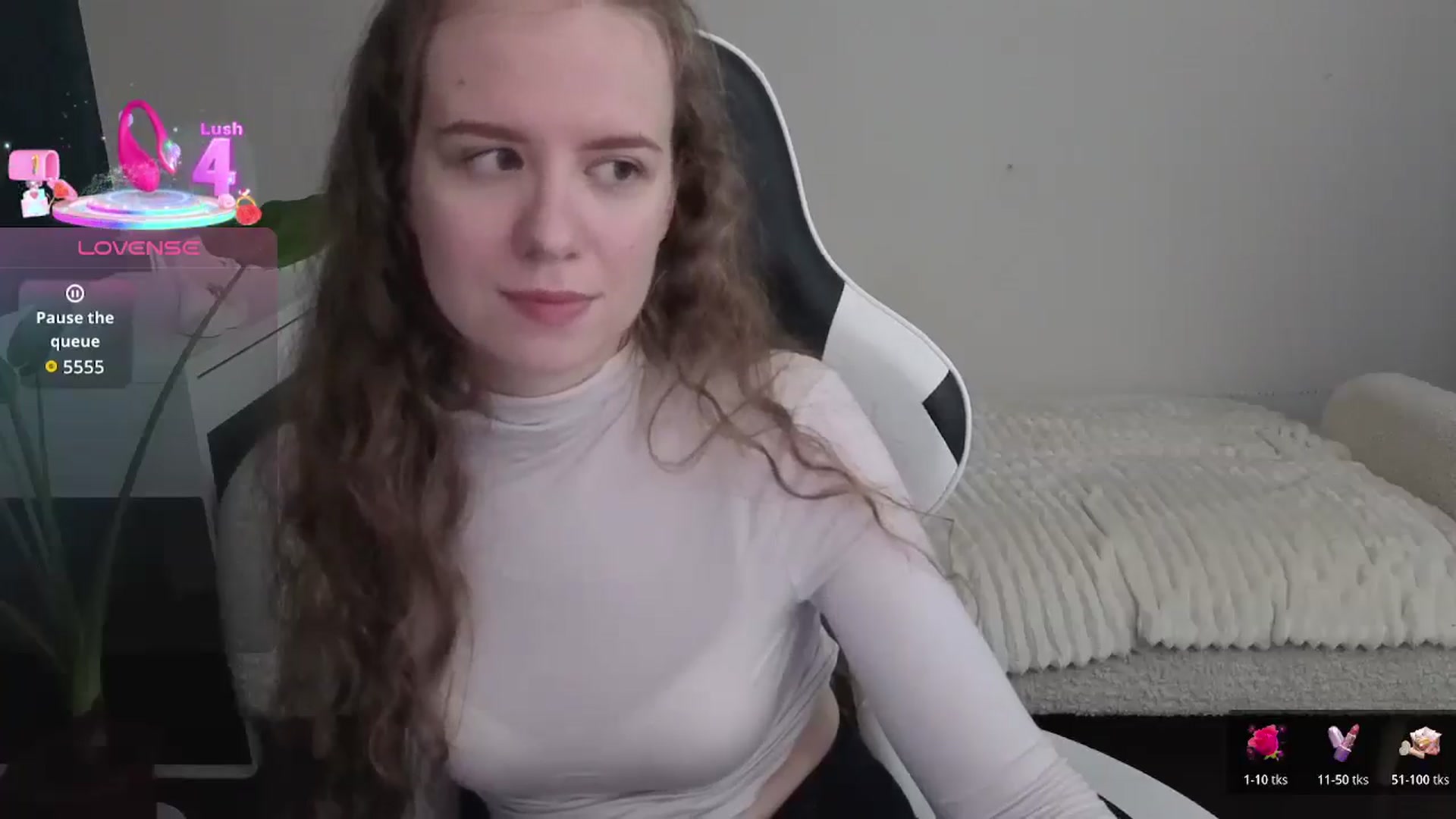 Gallery image thumbnail from BlueFlowerr's myfreecams stream on, 12/21/2025, 24:55 image 15 of 20