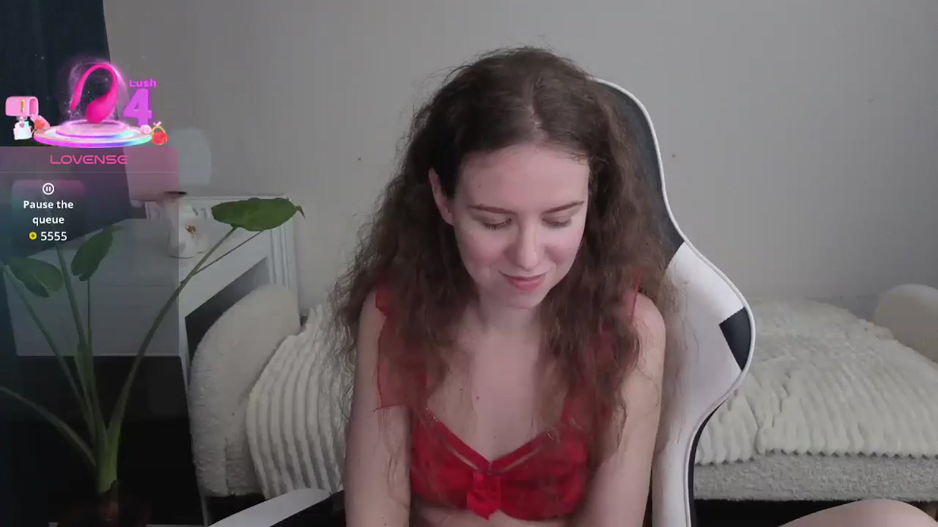 Gallery image thumbnail from BlueFlowerr's myfreecams stream on, 12/21/2025, 19:28 image 14 of 20