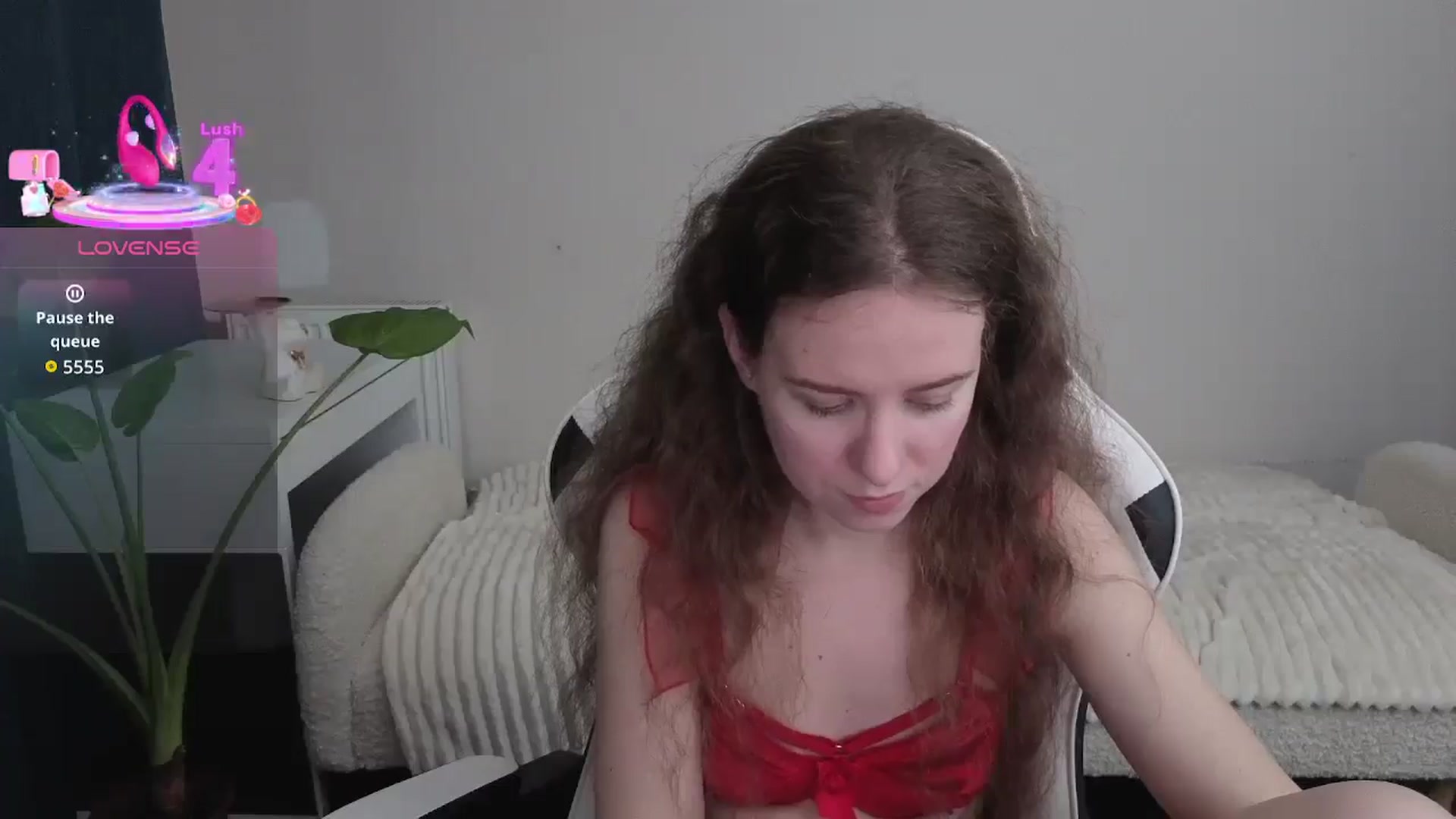 Gallery image thumbnail from BlueFlowerr's myfreecams stream on, 12/21/2025, 19:28 image 17 of 20
