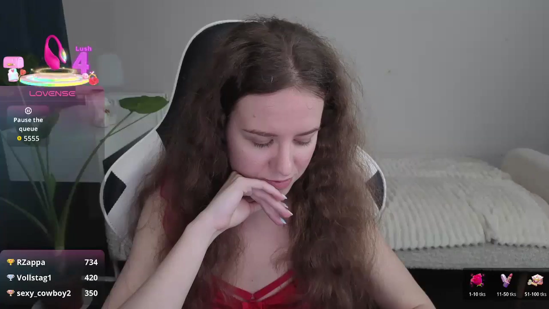 Gallery image thumbnail from BlueFlowerr's myfreecams stream on, 12/21/2025, 21:20 image 4 of 20
