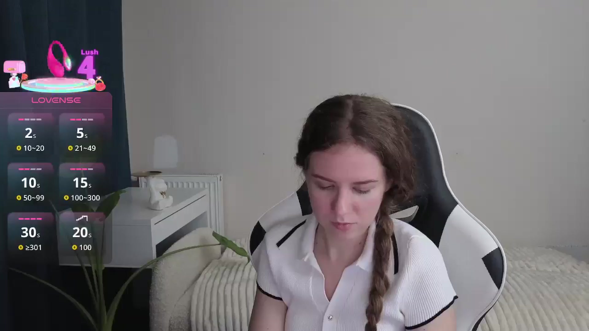 Gallery image thumbnail from BlueFlowerr's myfreecams stream on, 12/22/2025, 17:59 image 18 of 20