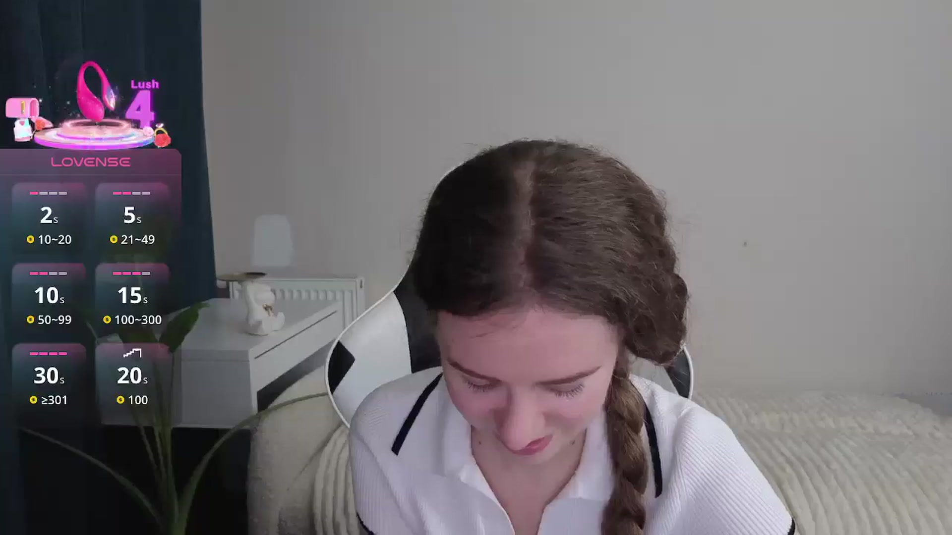 Gallery image thumbnail from BlueFlowerr's myfreecams stream on, 12/22/2025, 17:59 image 8 of 20