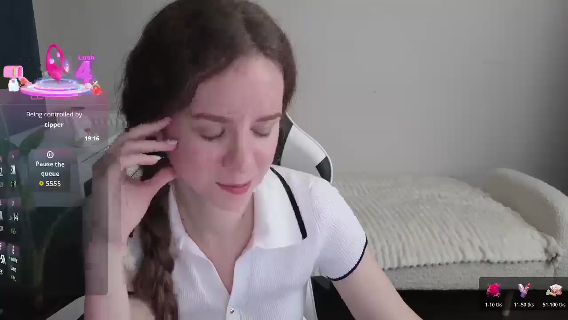 Gallery image thumbnail from BlueFlowerr's myfreecams stream on, 12/22/2025, 19:22 image 7 of 20