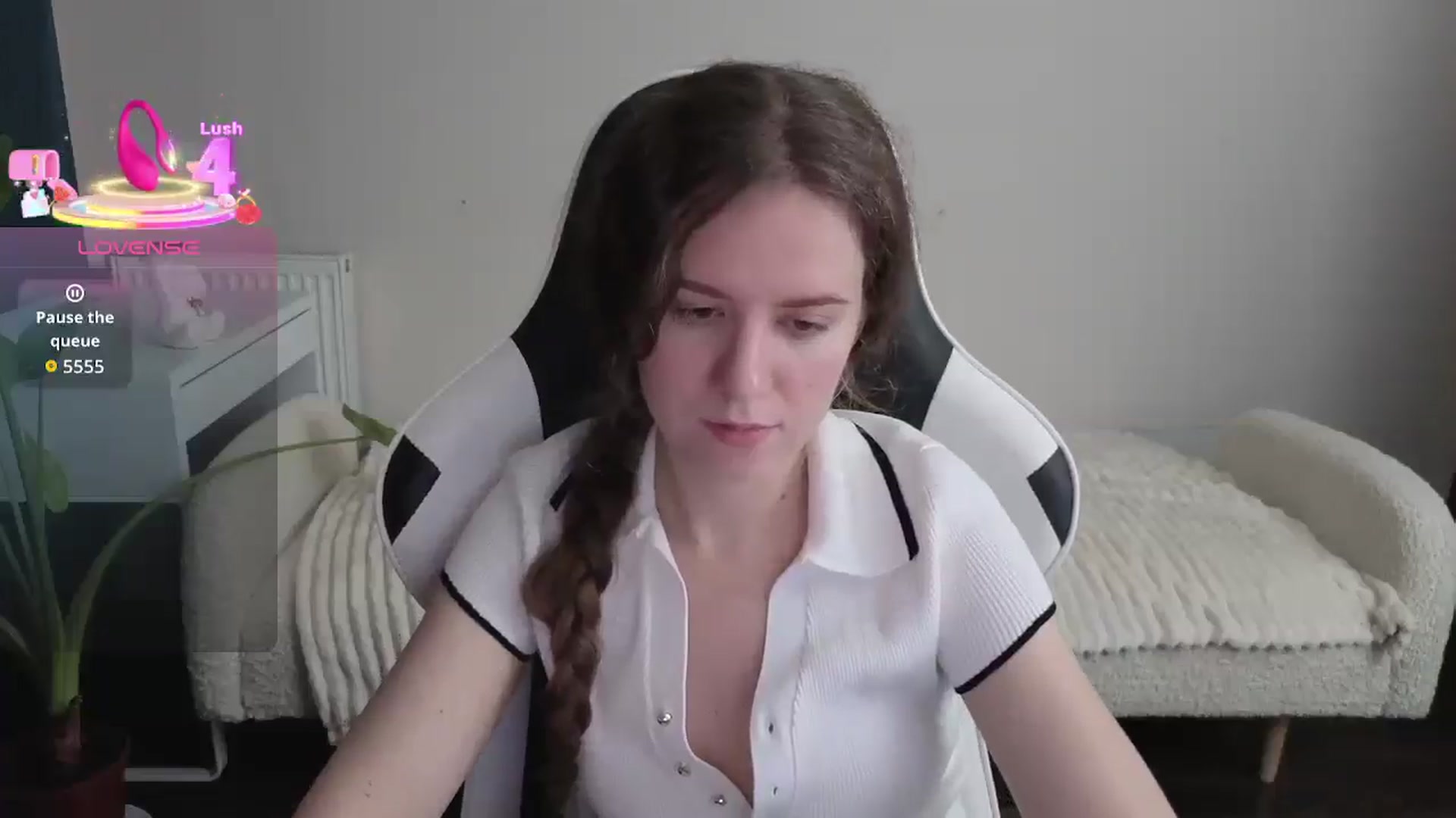 Gallery image thumbnail from BlueFlowerr's myfreecams stream on, 12/22/2025, 19:22 image 20 of 20