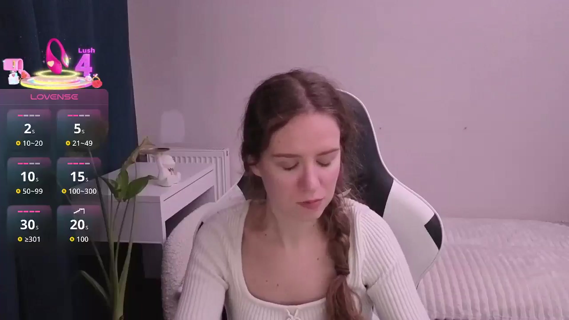 Gallery image thumbnail from BlueFlowerr's myfreecams stream on, 12/28/2025, 19:21 image 3 of 20